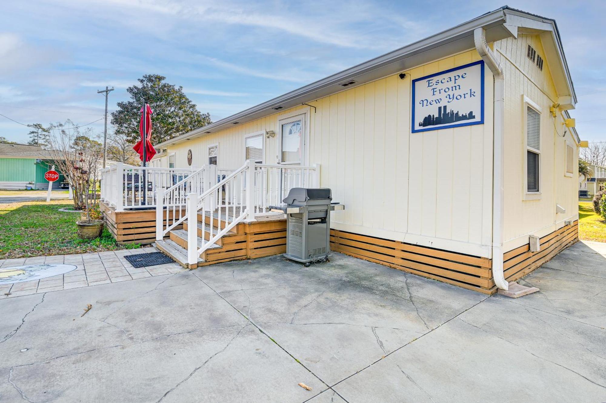 Holiday home Cozy Surfside Getaway Less Than 1 Mi To Beach!