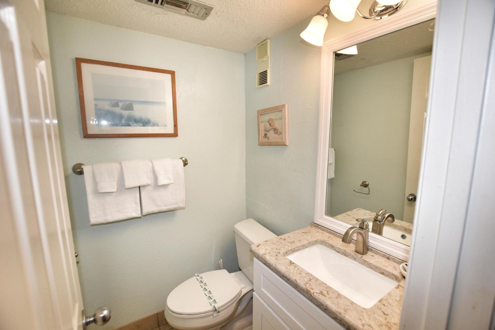 0512 Waters Edge Apartment