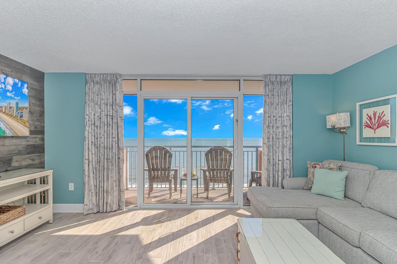 Holiday home Immaculate! Beautifully Renovated Oceanfront 1 Bedroom - Sleeps 6! - Roxanne Towers Unit 804 Myrtle Beach