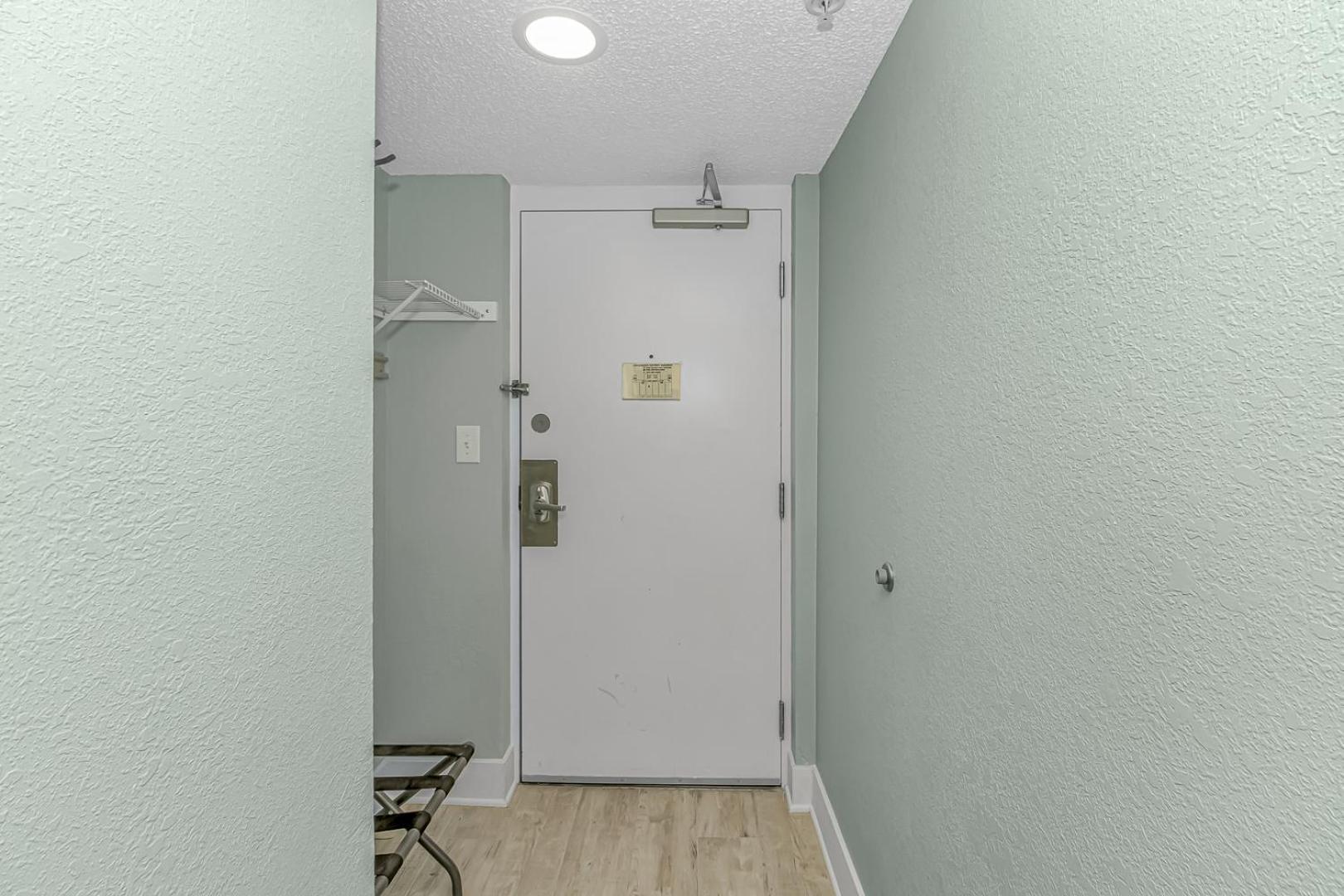 Immaculate! Beautifully Renovated Oceanfront 1 Bedroom - Sleeps 6! - Roxanne Towers Unit 804 Myrtle Beach
