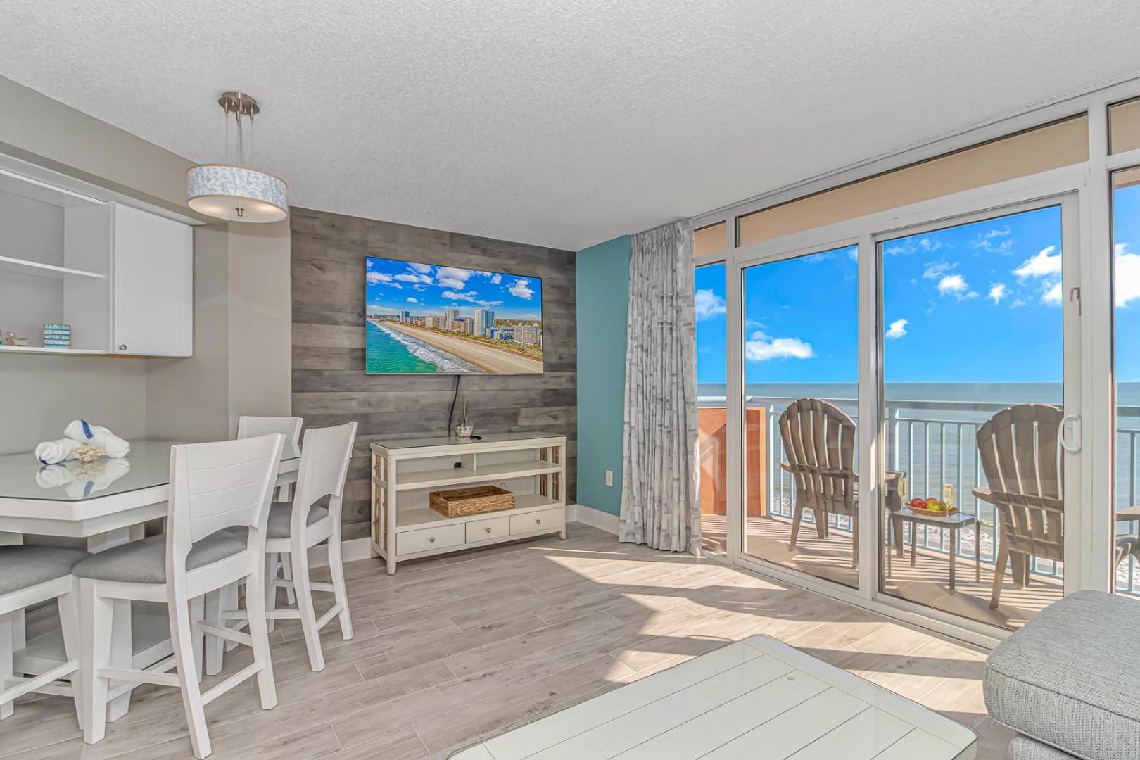 Immaculate! Beautifully Renovated Oceanfront 1 Bedroom - Sleeps 6! - Roxanne Towers Unit 804 *
