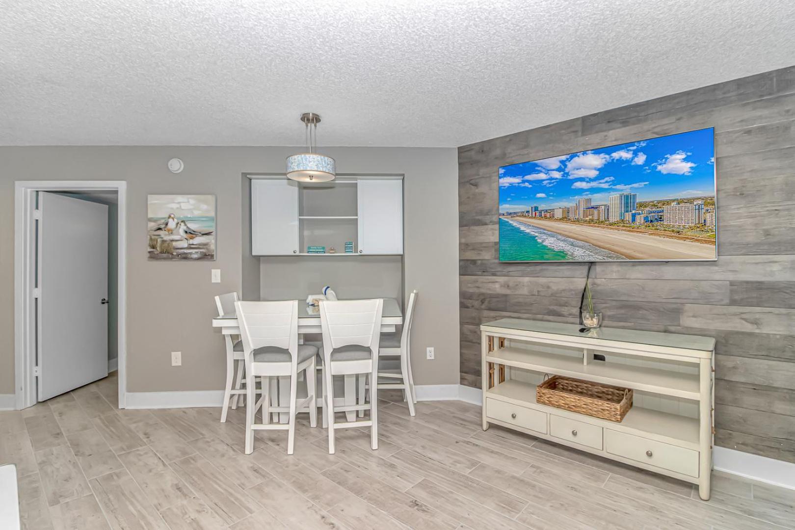 Holiday home Immaculate! Beautifully Renovated Oceanfront 1 Bedroom - Sleeps 6! - Roxanne Towers Unit 804 Myrtle Beach