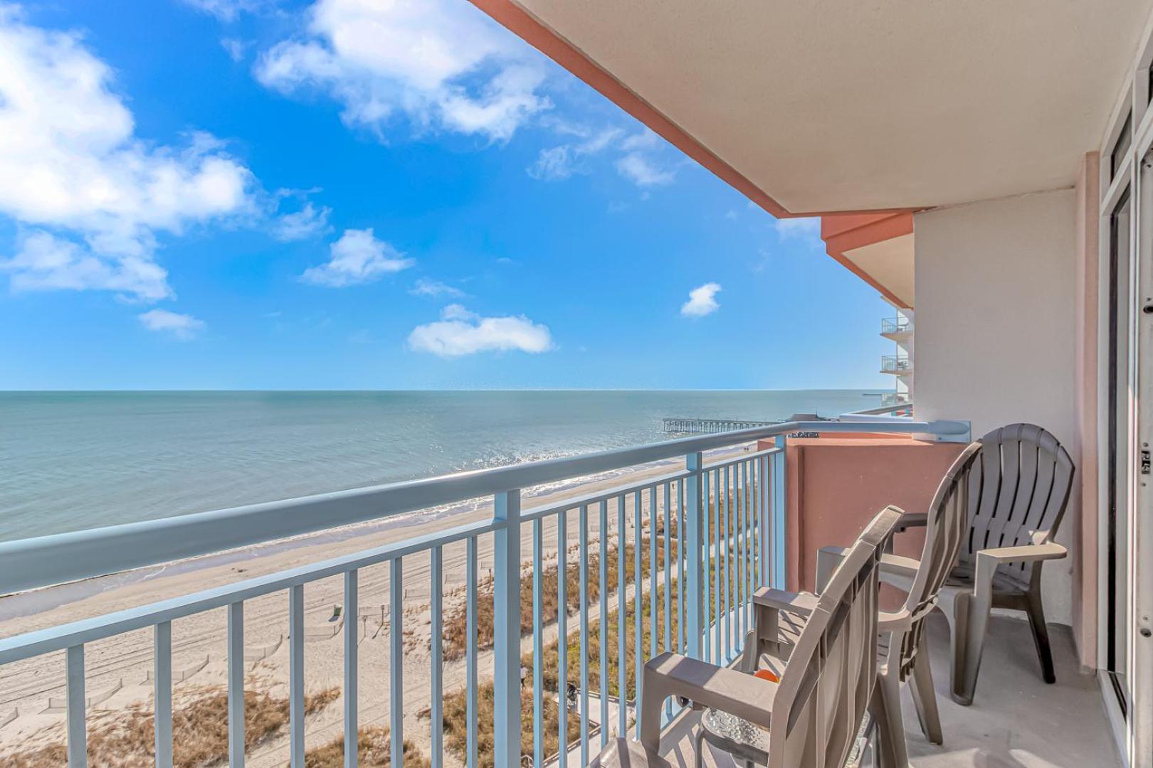 Immaculate! Beautifully Renovated Oceanfront 1 Bedroom - Sleeps 6! - Roxanne Towers Unit 804 Myrtle Beach
