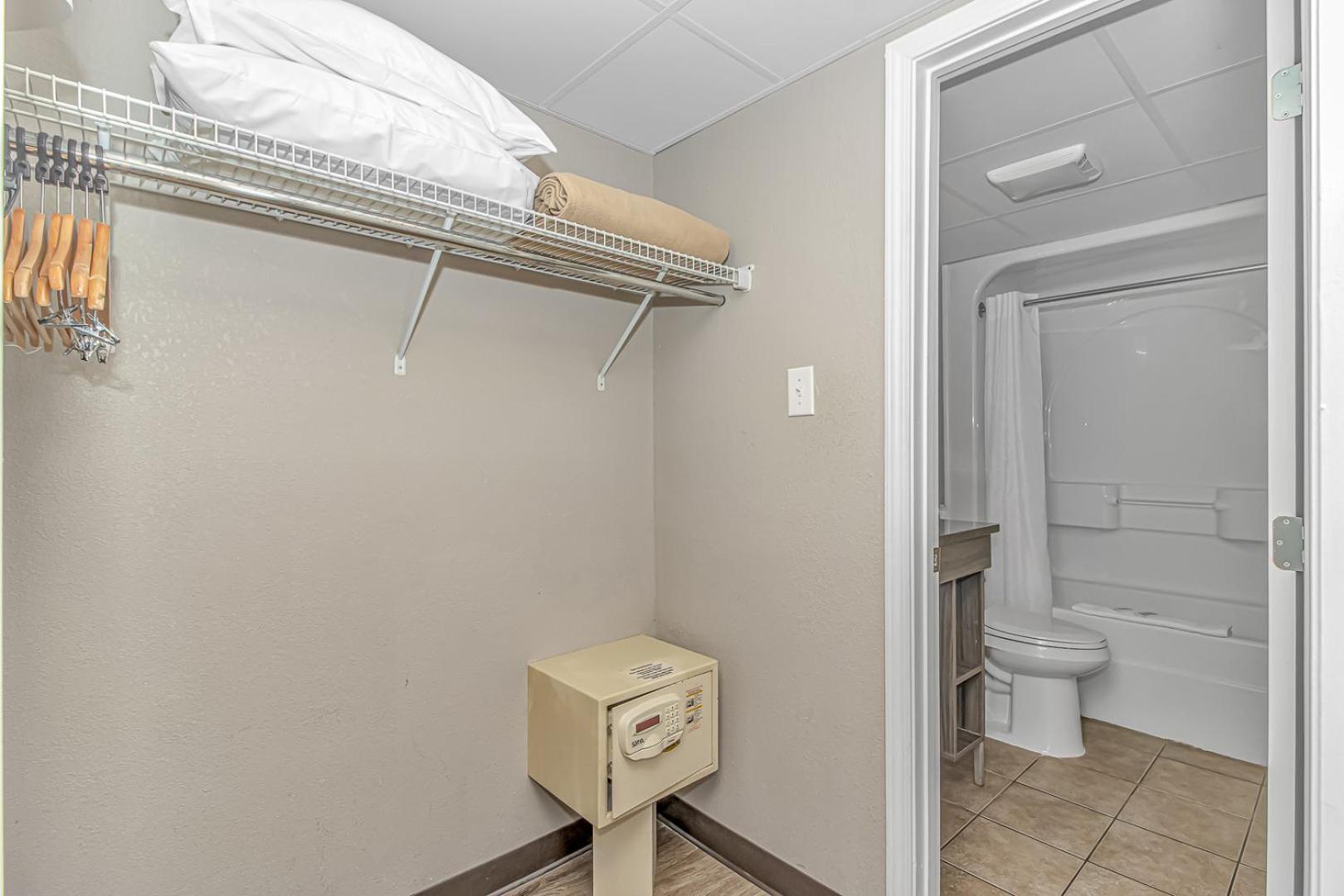 Immaculate Ocean View Suite!-caravelle 1004-sleeps 6 Guests! Holiday home Myrtle Beach