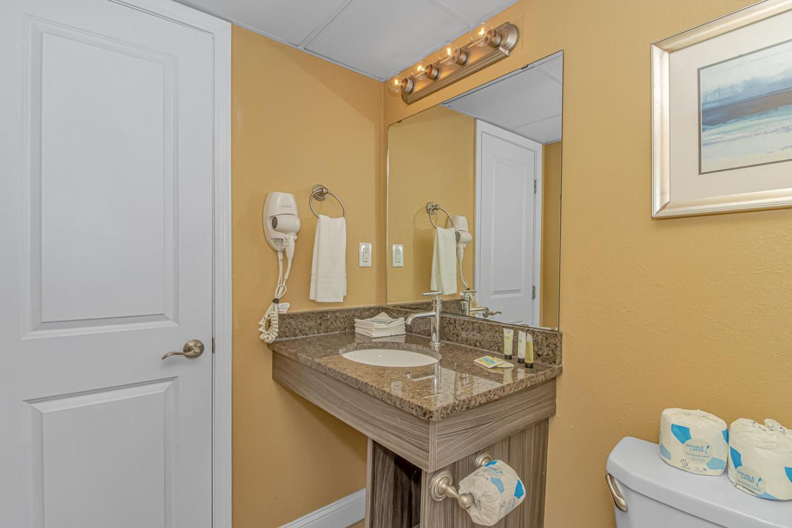 Immaculate Ocean View Suite!-caravelle 1004-sleeps 6 Guests! Holiday home *