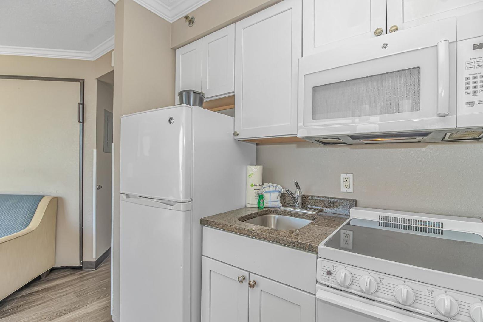 Holiday home Immaculate Ocean View Suite!-caravelle 1004-sleeps 6 Guests!