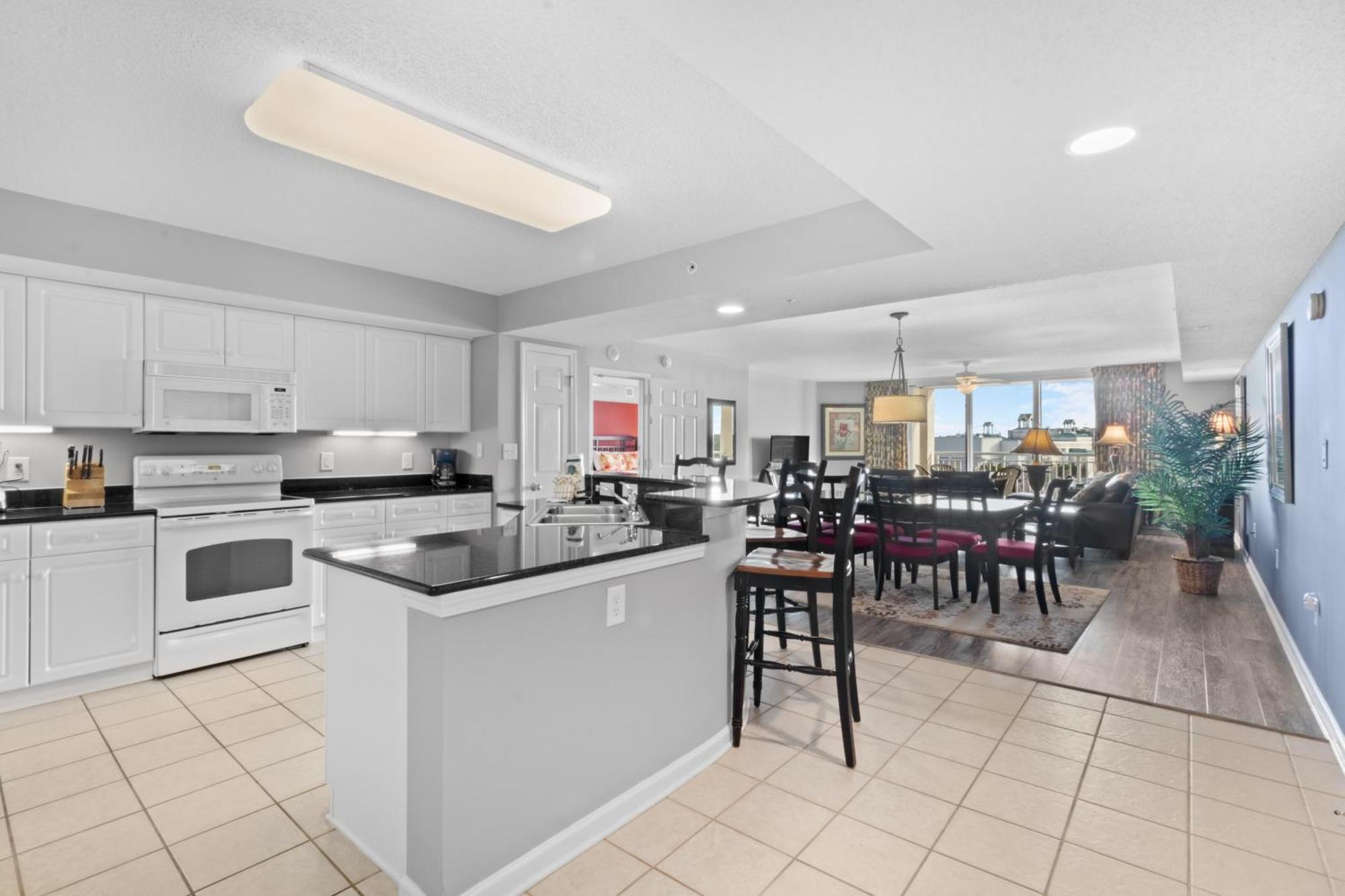 Yacht Club #3-502 Apartment *