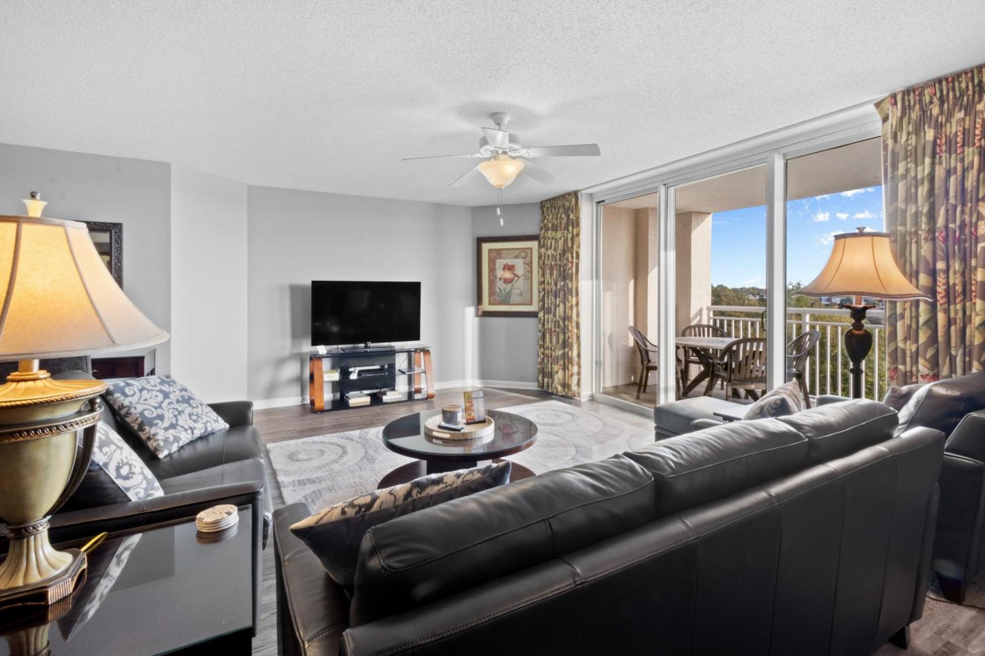 Apartment Yacht Club #3-502 *