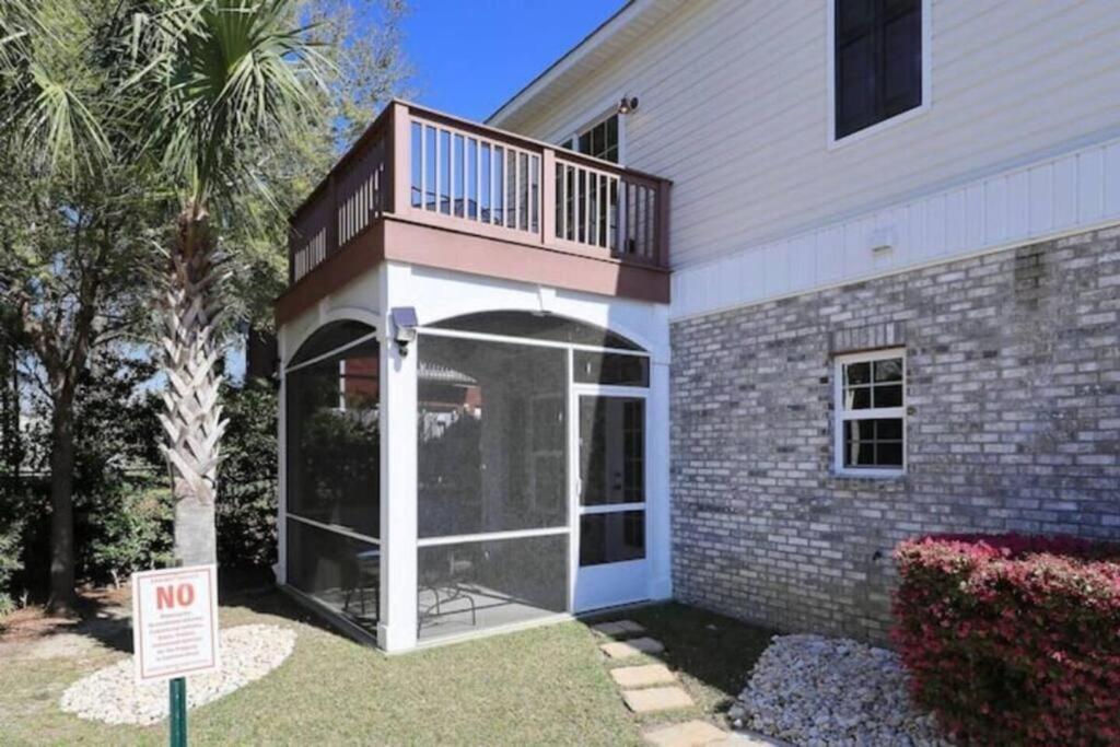 Spacious House With Pool Near The 2165 Apartment *