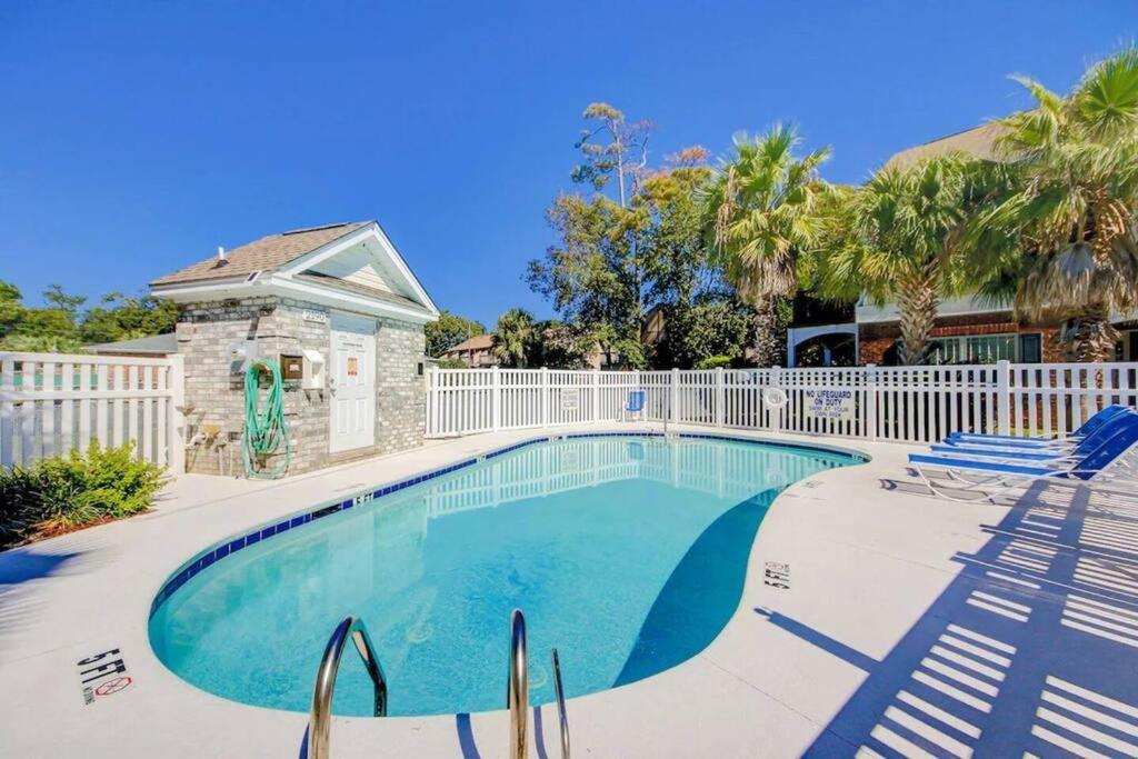 Spacious House With Pool Near The 2165 Myrtle Beach