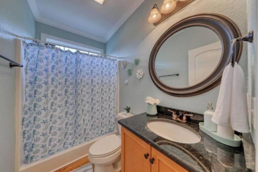 Spacious House With Pool Near The 2165 Apartment *