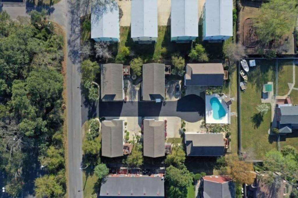 Apartment Spacious House With Pool Near The 2165 Myrtle Beach