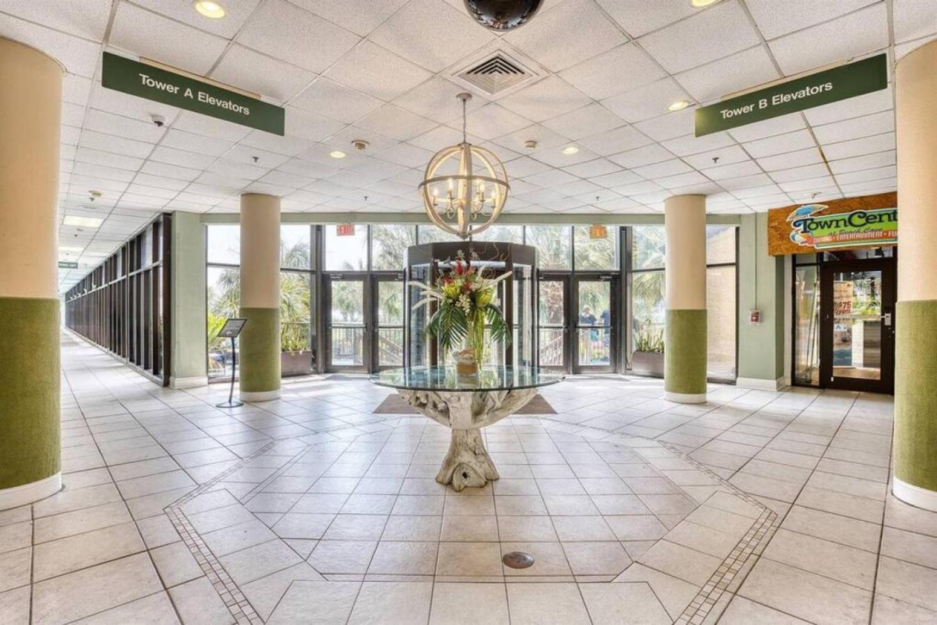 Your Beachfront Oasis Apartment *