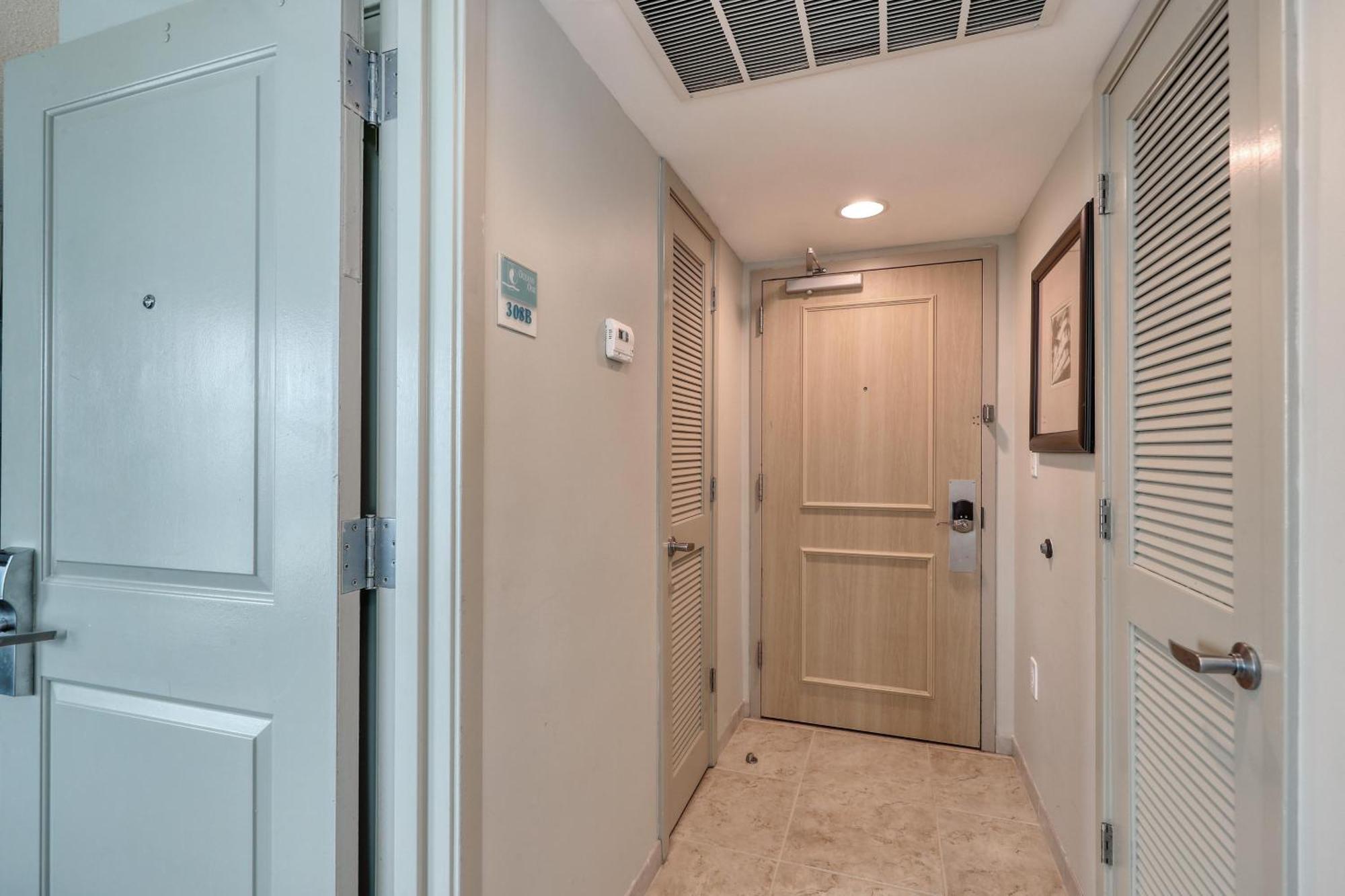 107 S Ocean Blvd, 0308 - Ocean Front Sleeps 6 *