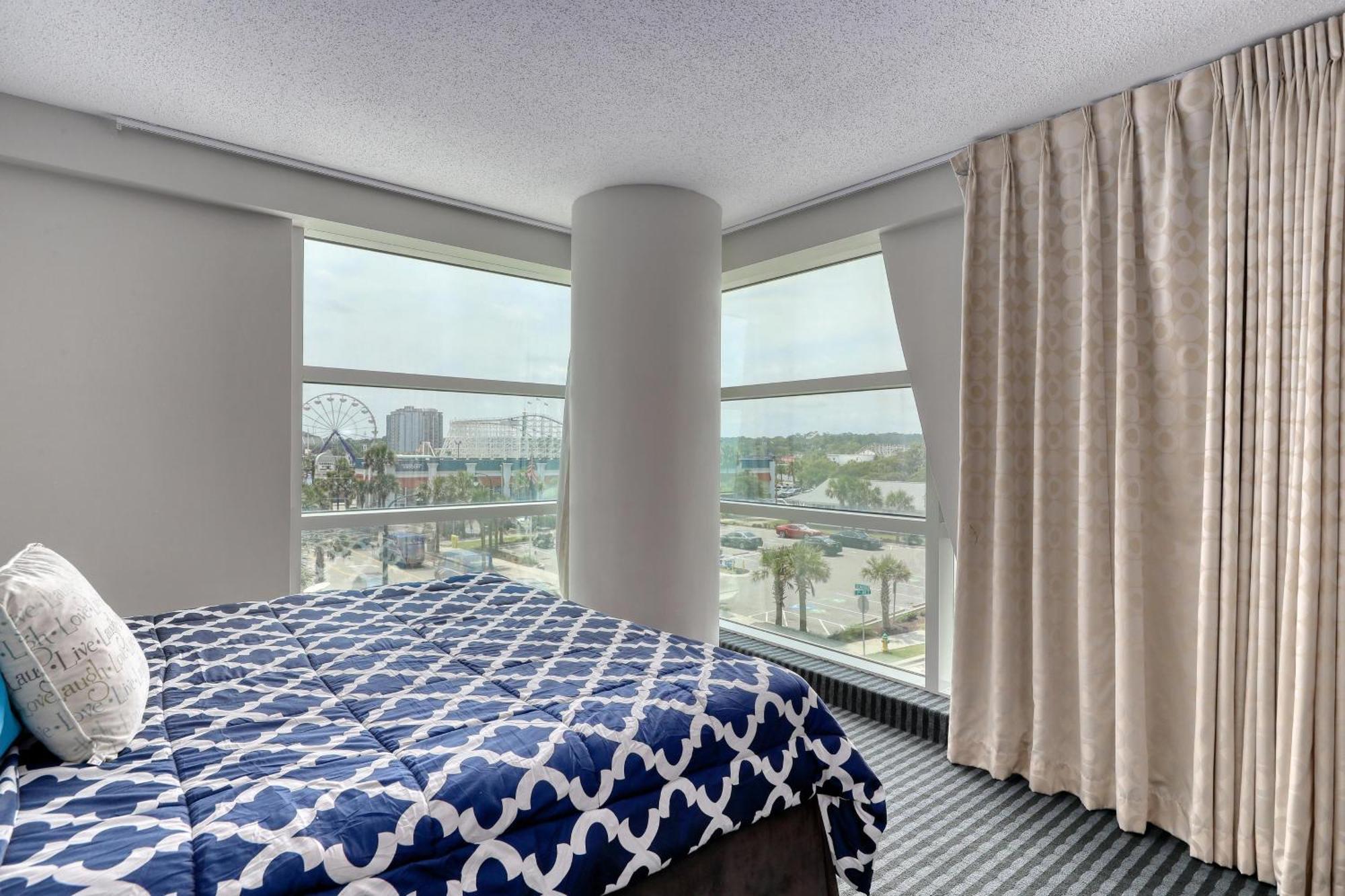 107 S Ocean Blvd, 0308 - Ocean Front Sleeps 6 Holiday home *