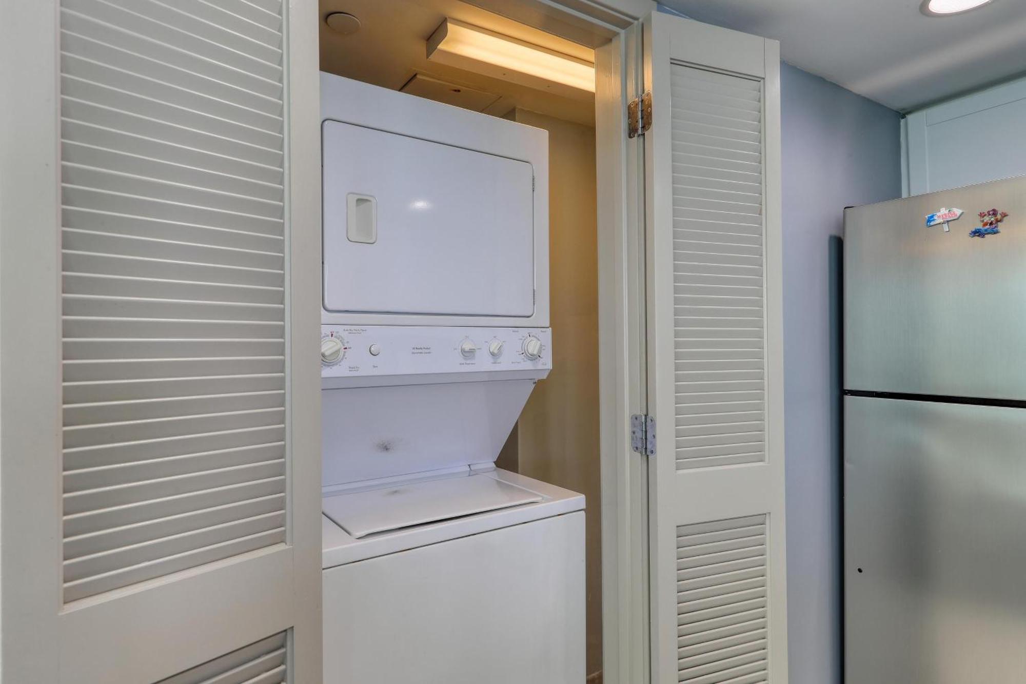 107 S Ocean Blvd, 0308 - Ocean Front Sleeps 6 *