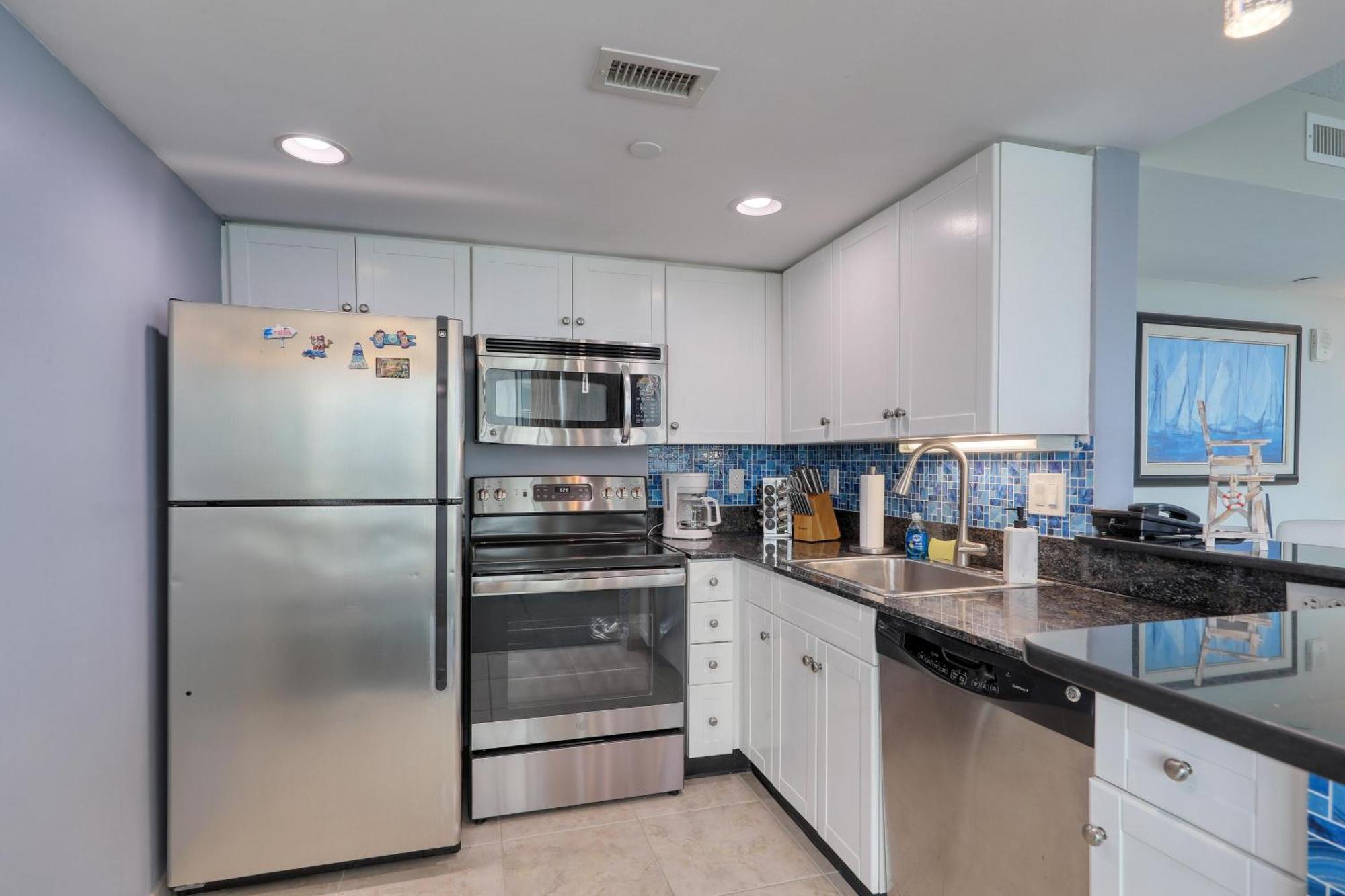 107 S Ocean Blvd, 0308 - Ocean Front Sleeps 6 *