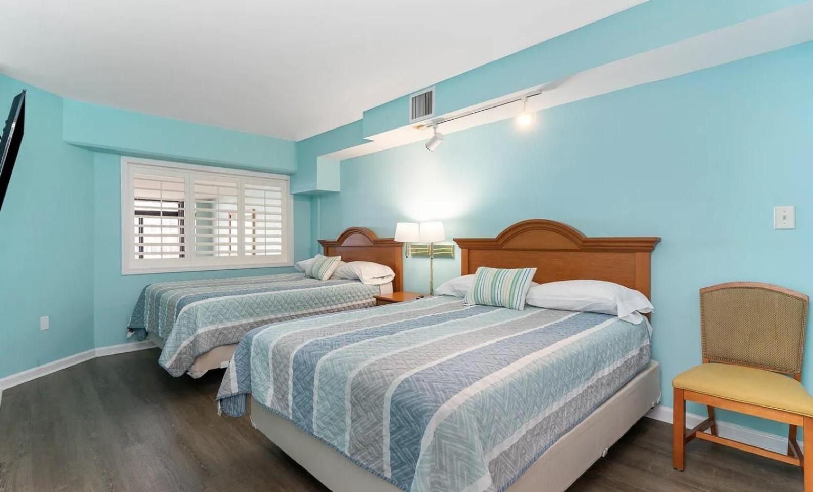 Holiday home 4800 S Ocean Blvd, 0915 - Ocean Front Sleeps 6 *