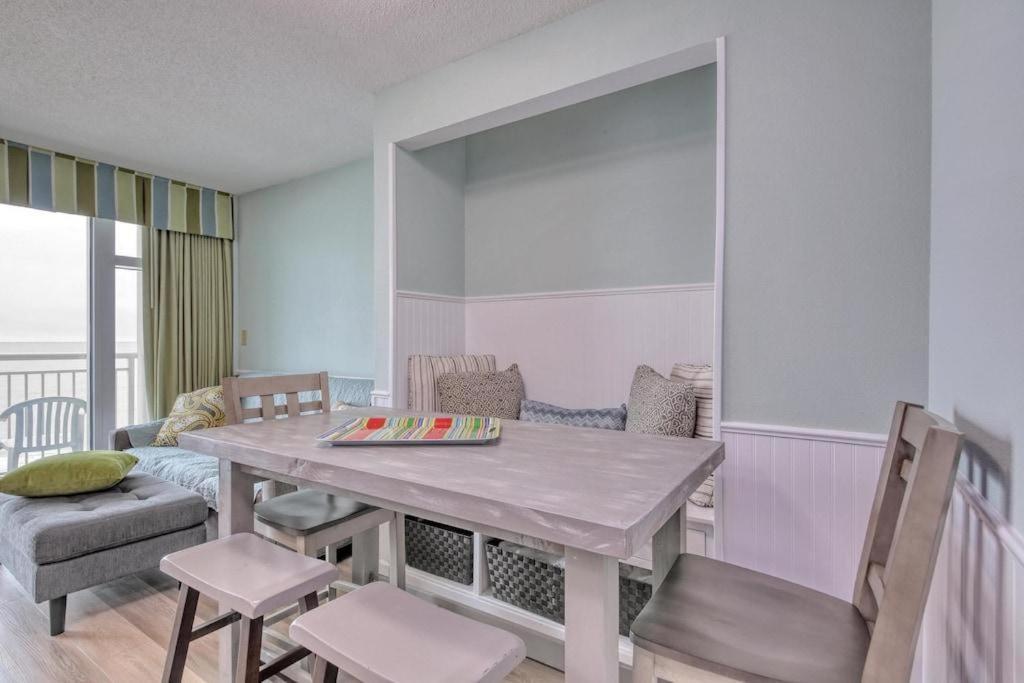 2501 S Ocean Blvd, 0703 - Ocean Front Sleeps 6 Myrtle Beach