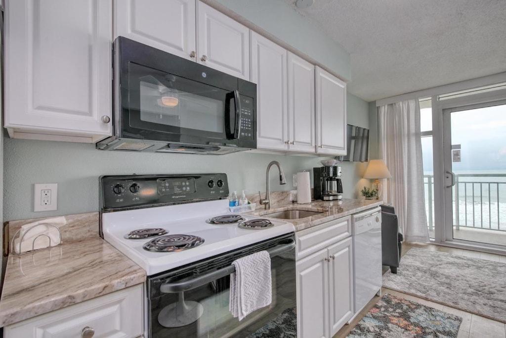 2501 S Ocean Blvd, 0407 - Ocean Front Sleeps 6 * Myrtle Beach