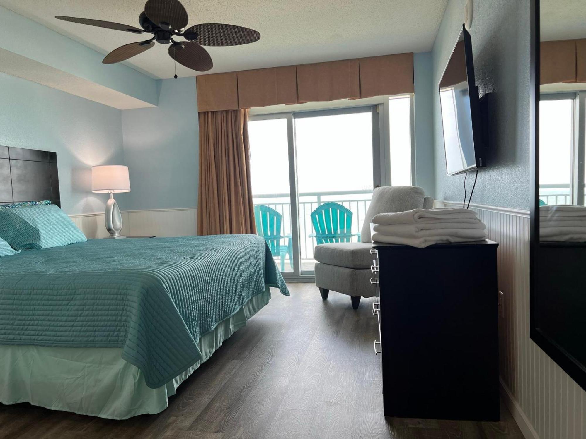 2007 S Ocean Blvd, 0406 - Ocean Front Sleeps 10 Holiday home Myrtle Beach