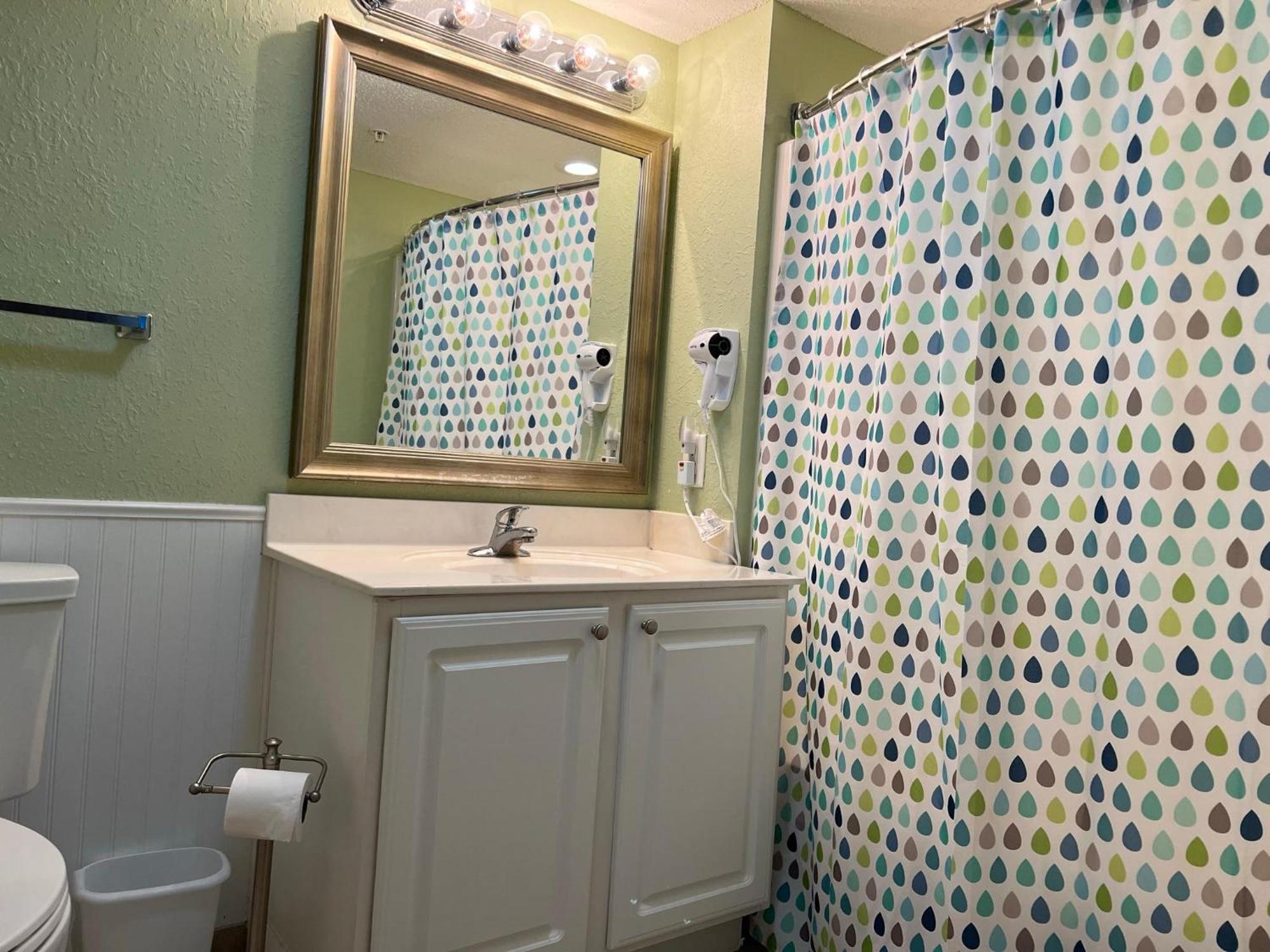 2007 S Ocean Blvd, 0406 - Ocean Front Sleeps 10 Holiday home