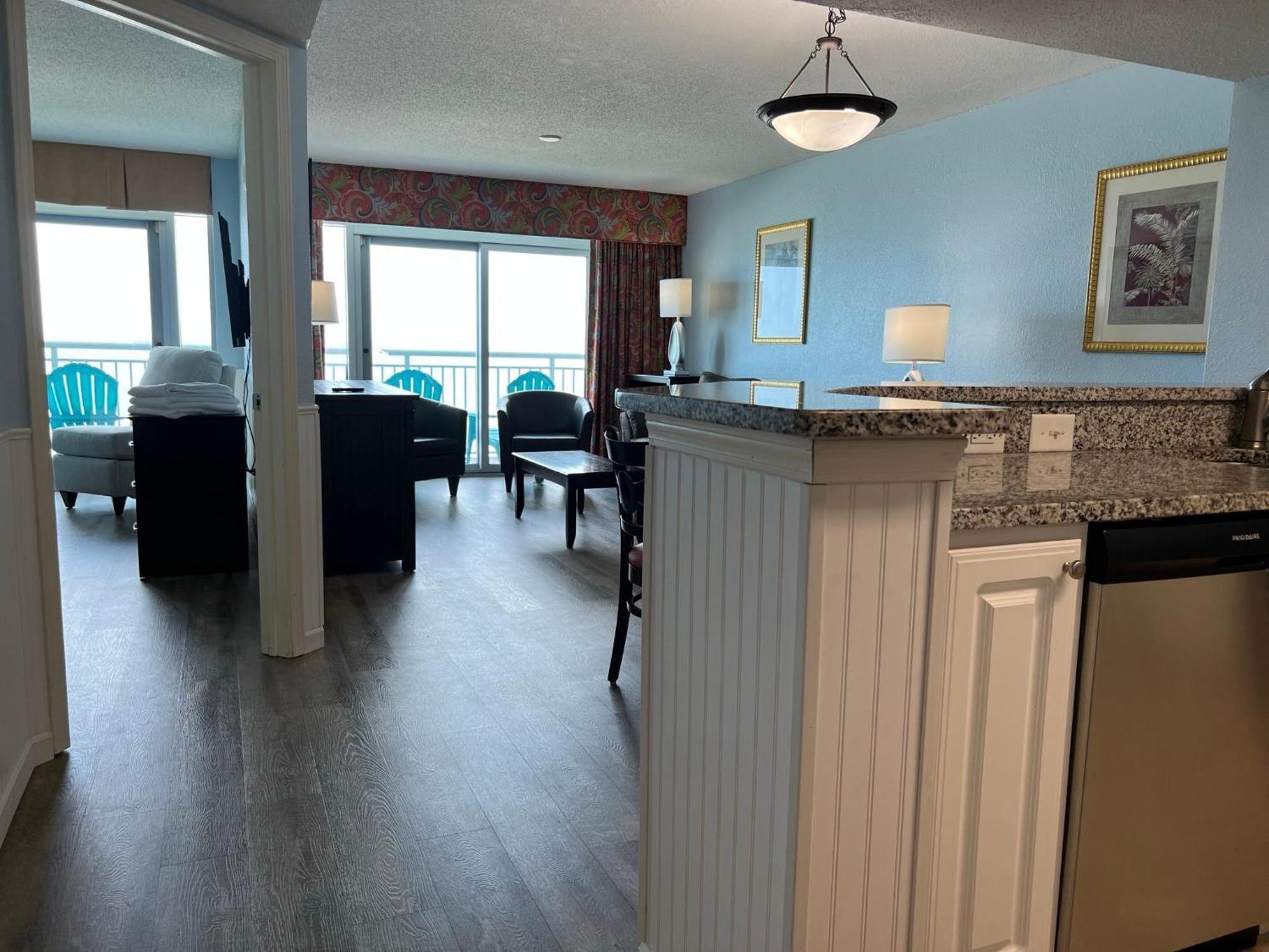 2007 S Ocean Blvd, 0406 - Ocean Front Sleeps 10 Holiday home Myrtle Beach