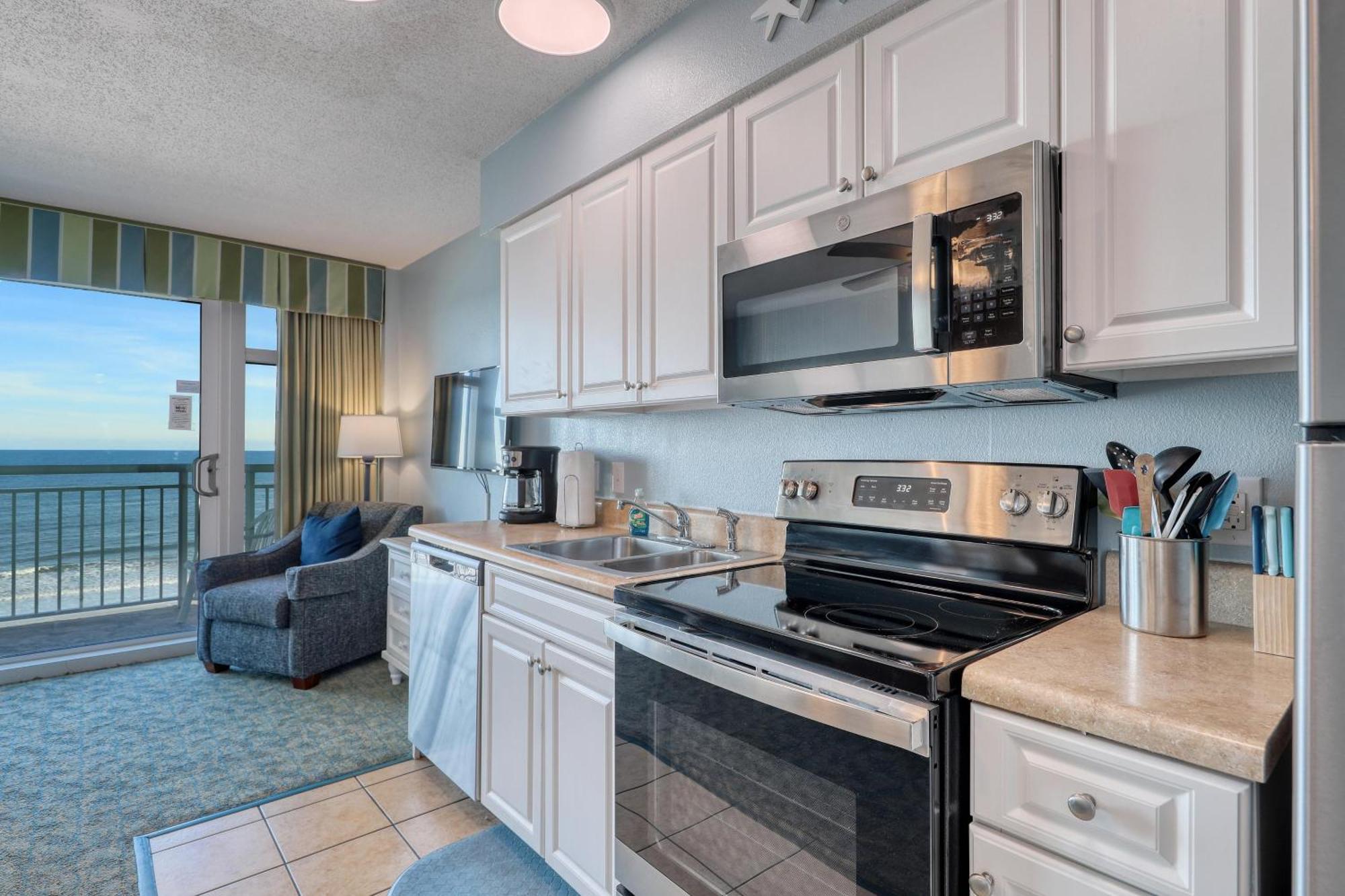 2501 S Ocean Blvd, 0505 - Ocean Front Sleeps 6 Myrtle Beach