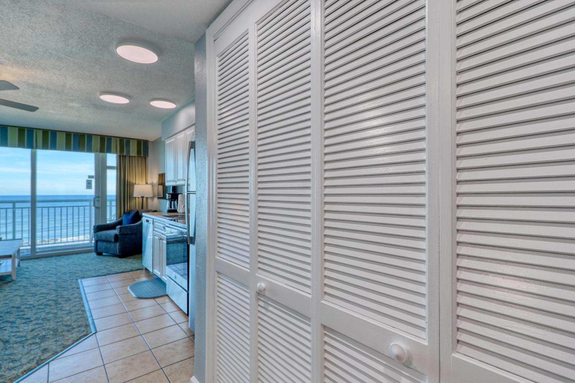 Holiday home 2501 S Ocean Blvd, 0505 - Ocean Front Sleeps 6 *
