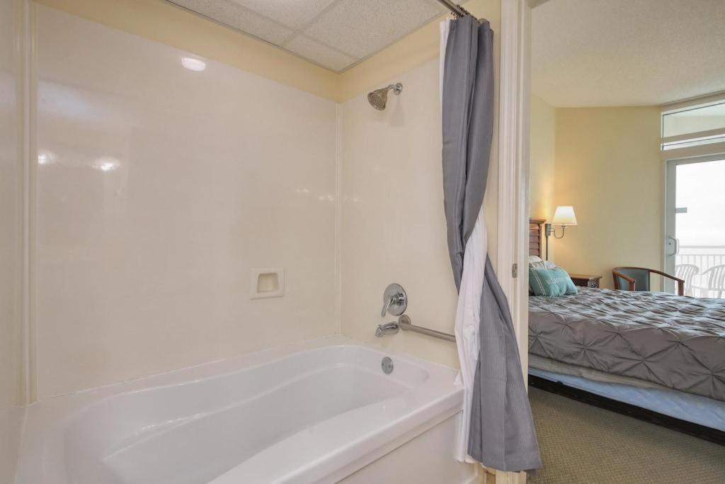 2501 S Ocean Blvd, 0831 - Ocean View Sleeps 8