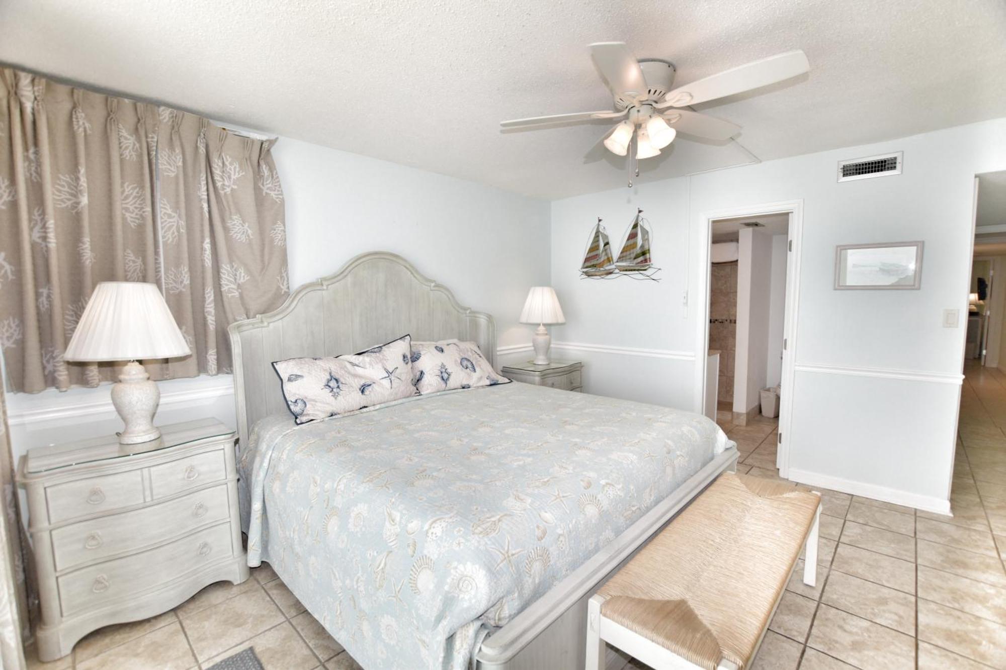 0512 Waters Edge Apartment