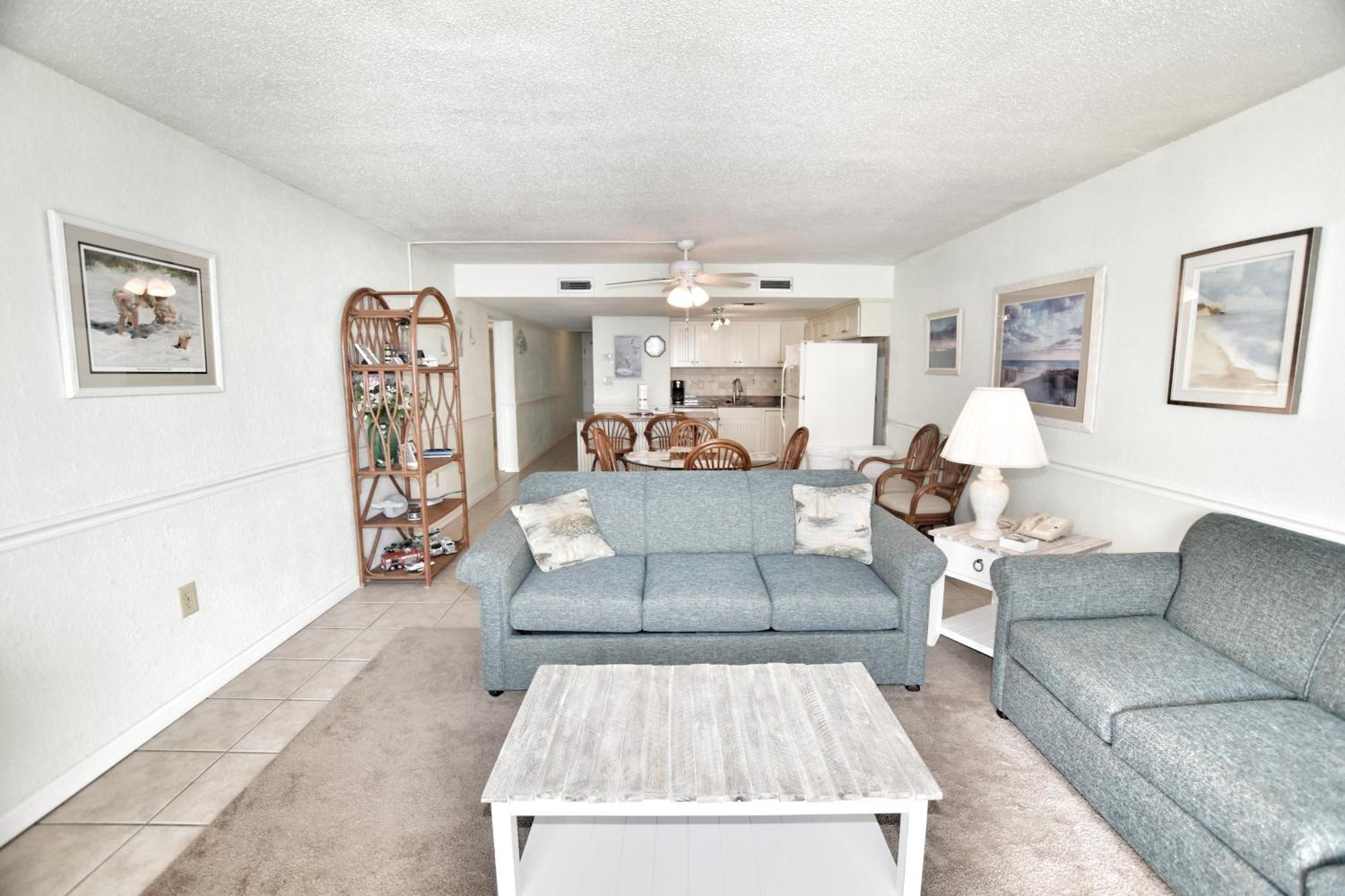 0512 Waters Edge Apartment