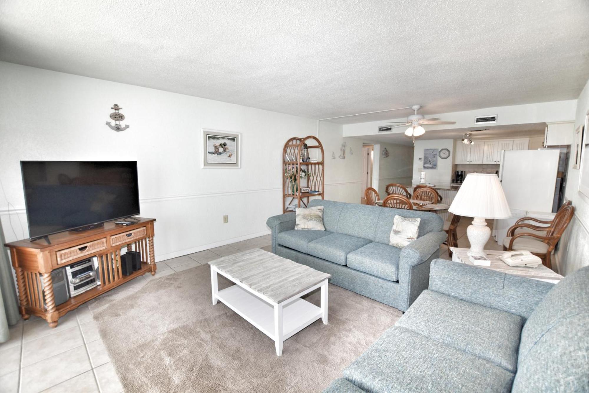 0512 Waters Edge Apartment *