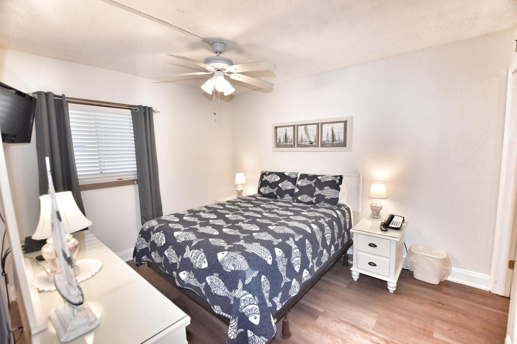 0711 Waters Edge Apartment