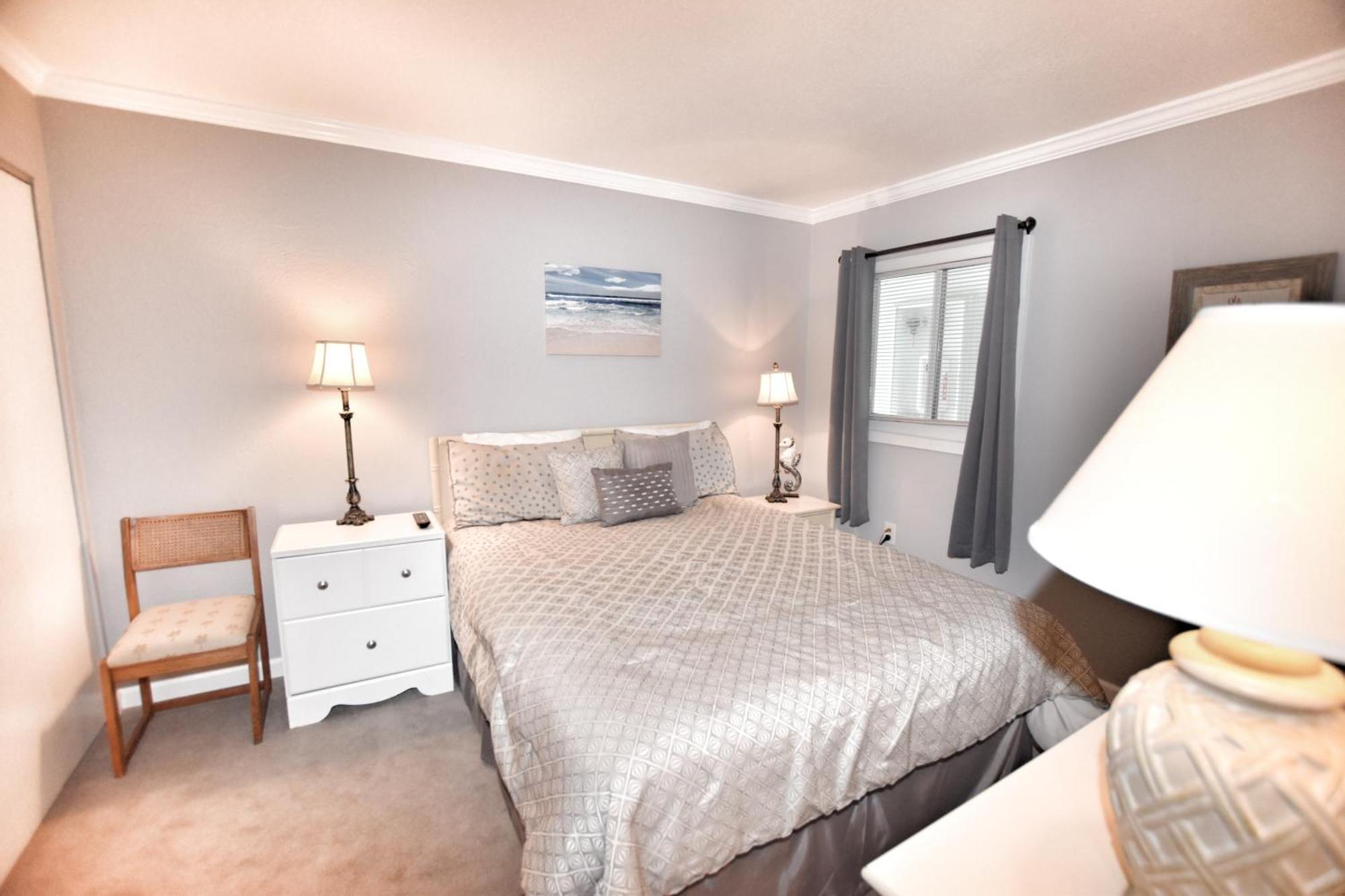 0511 Waters Edge Apartment