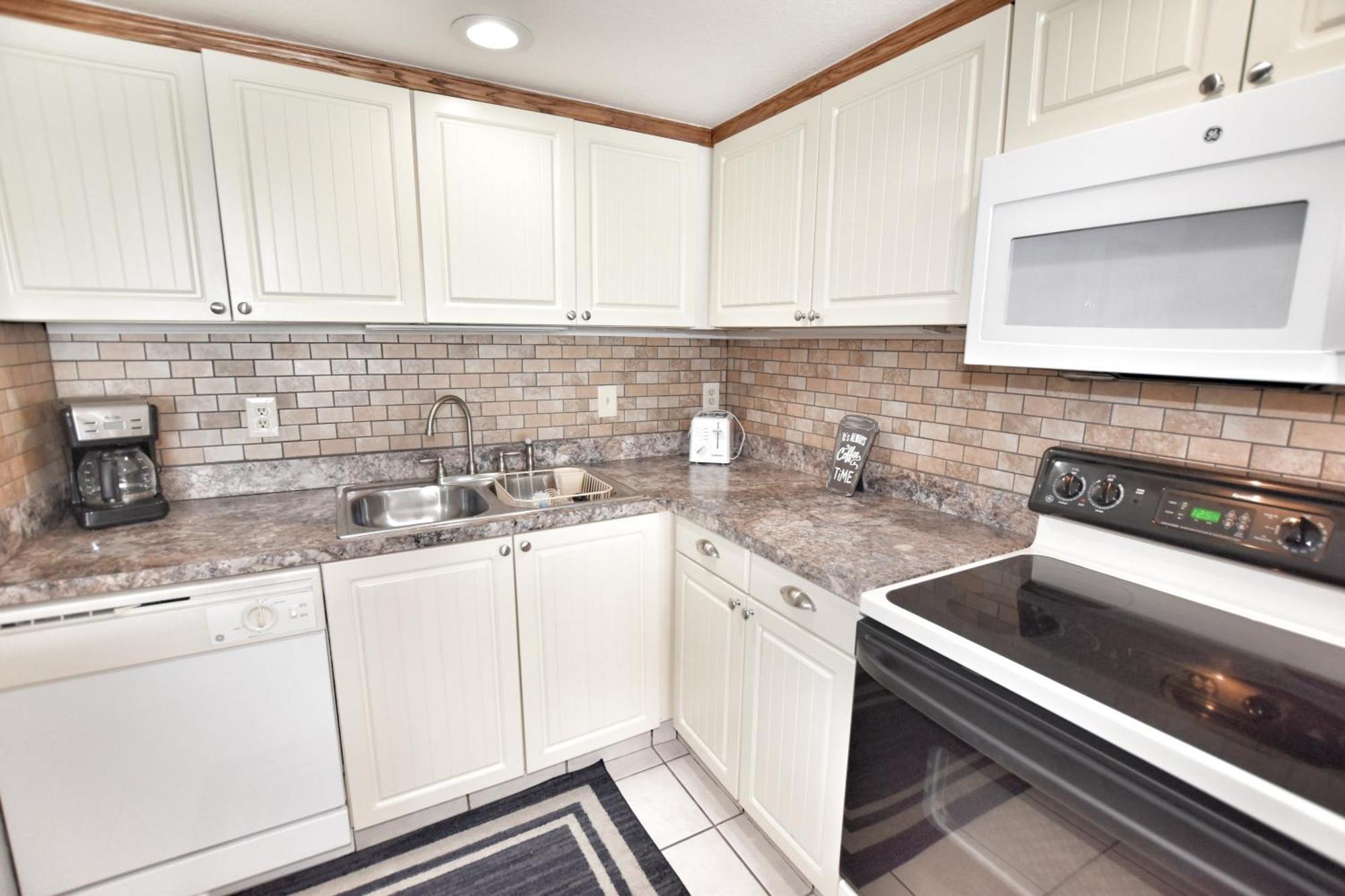 0511 Waters Edge Apartment