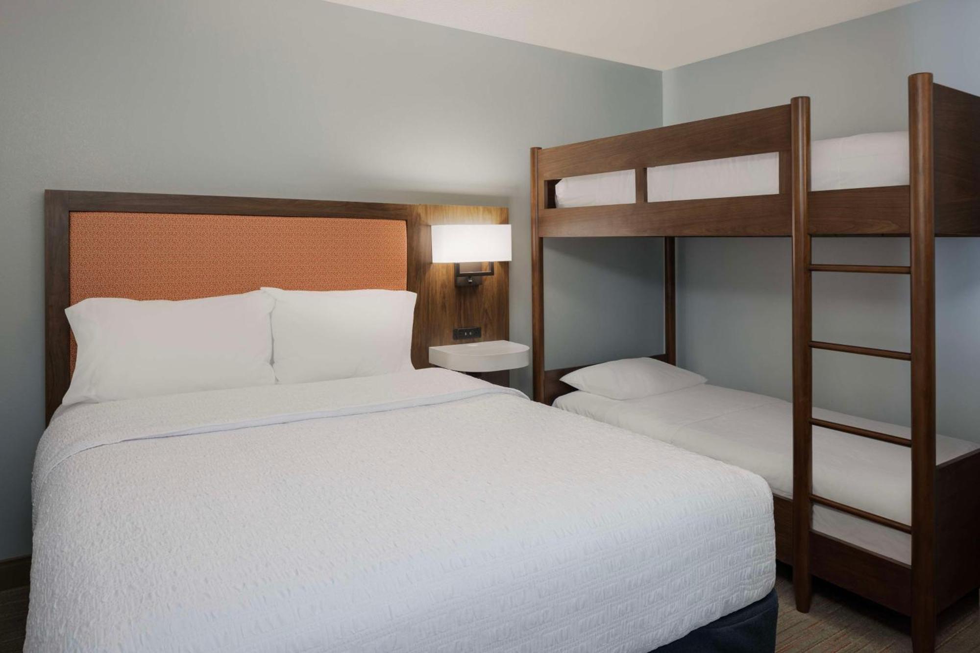 Hotel Hampton & Oceanfront
