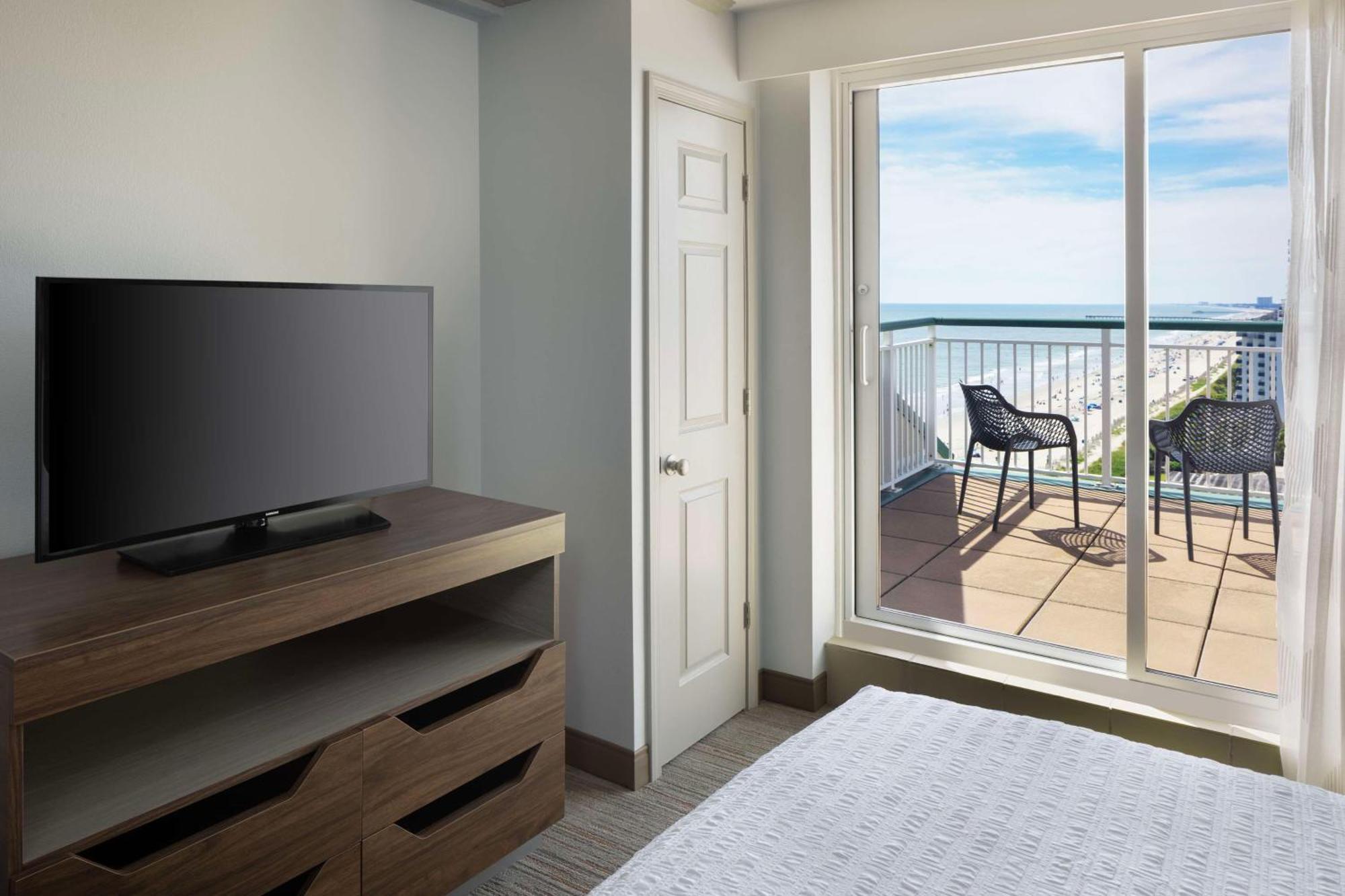 Hotel Hampton & Oceanfront 3*