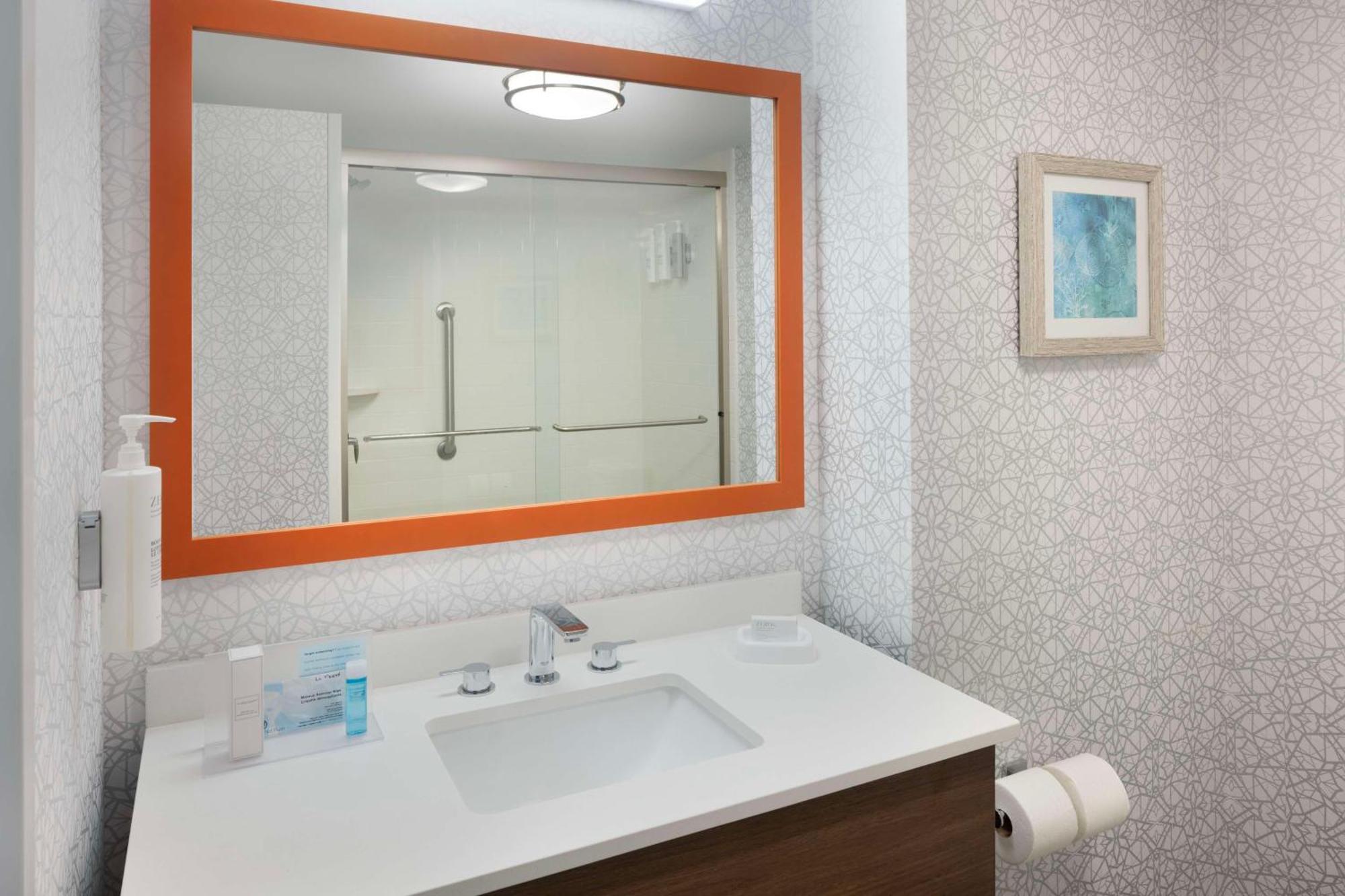 Hampton & Oceanfront Hotel
