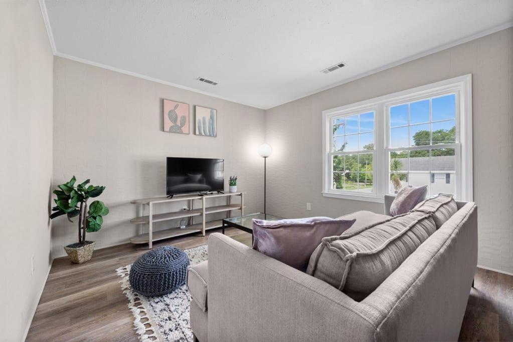Viagem Bright 2br Parking 1 Block To The