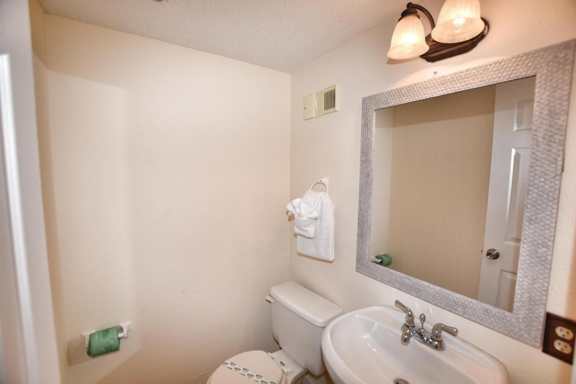 0412 Waters Edge Apartment *