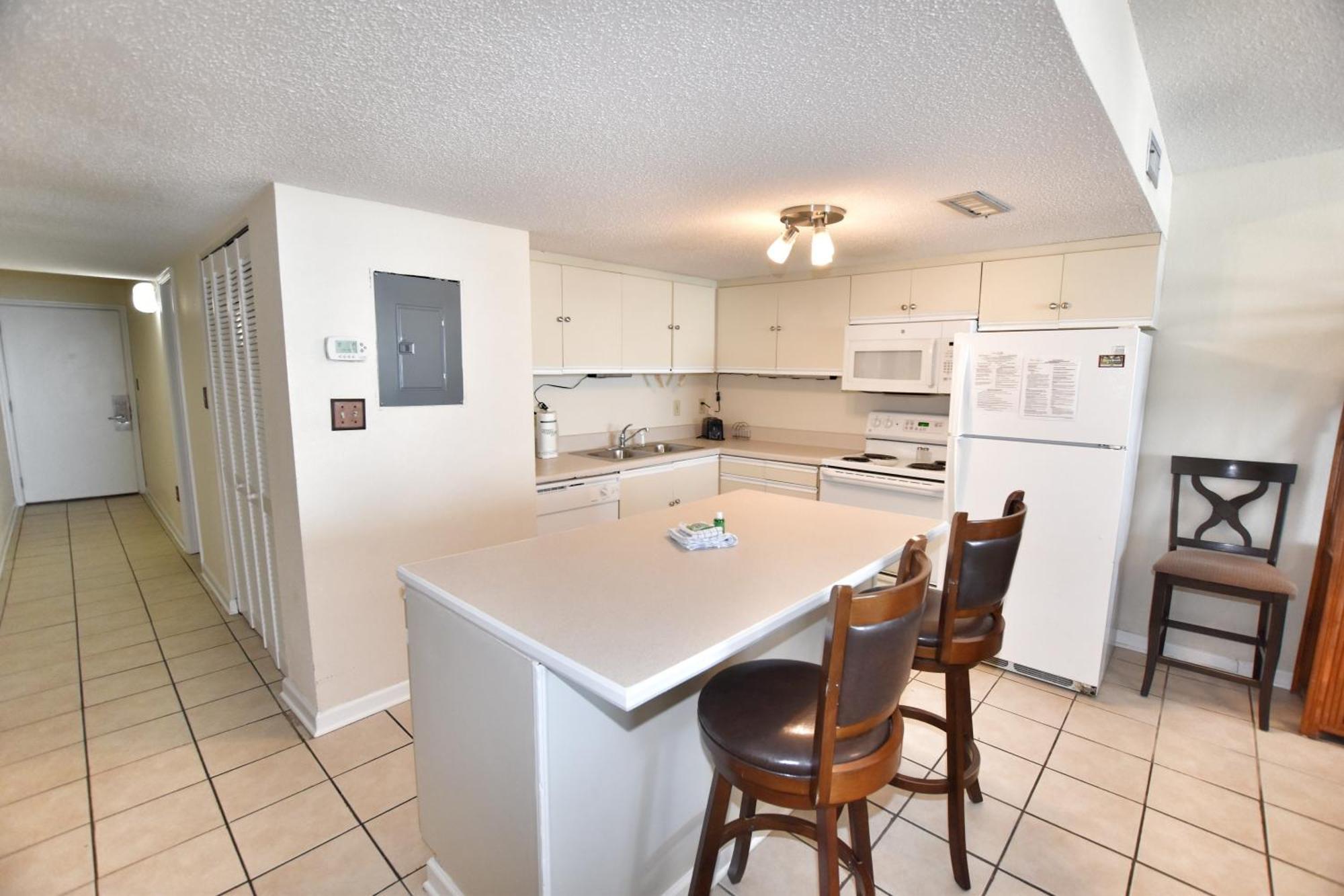 0412 Waters Edge Apartment