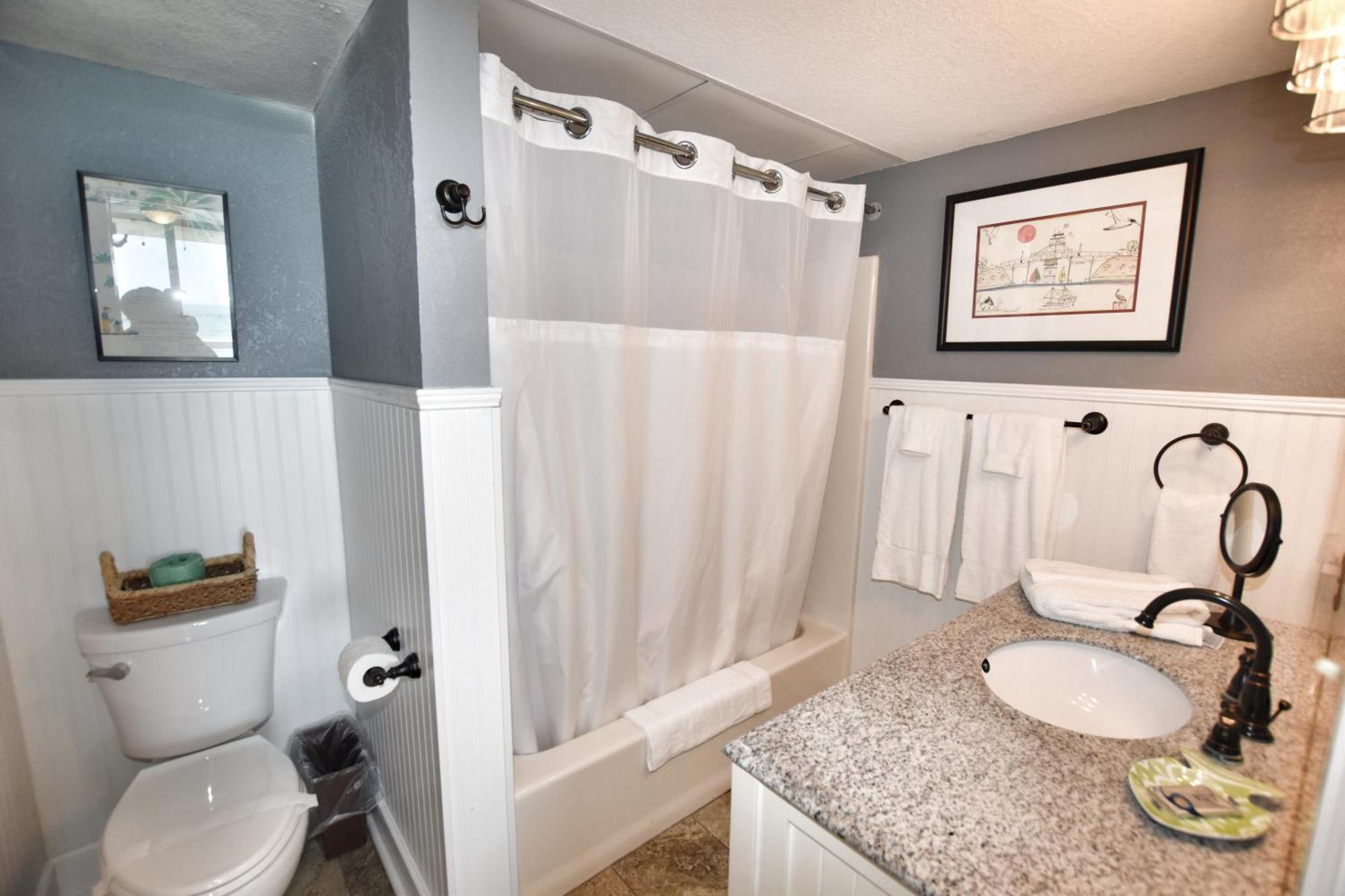 0401 Waters Edge Apartment
