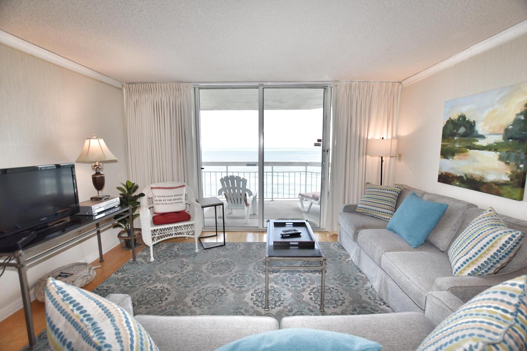 0401 Waters Edge Apartment