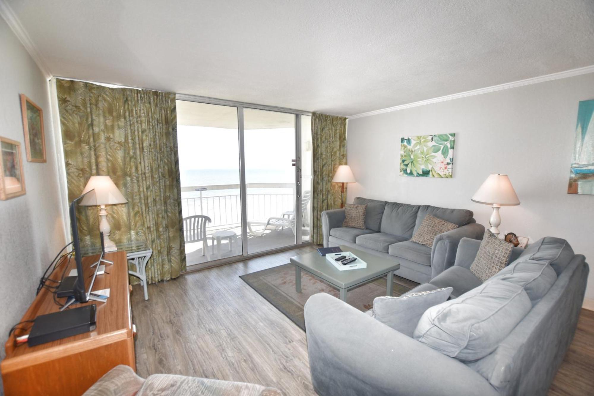 0402 Waters Edge Apartment *