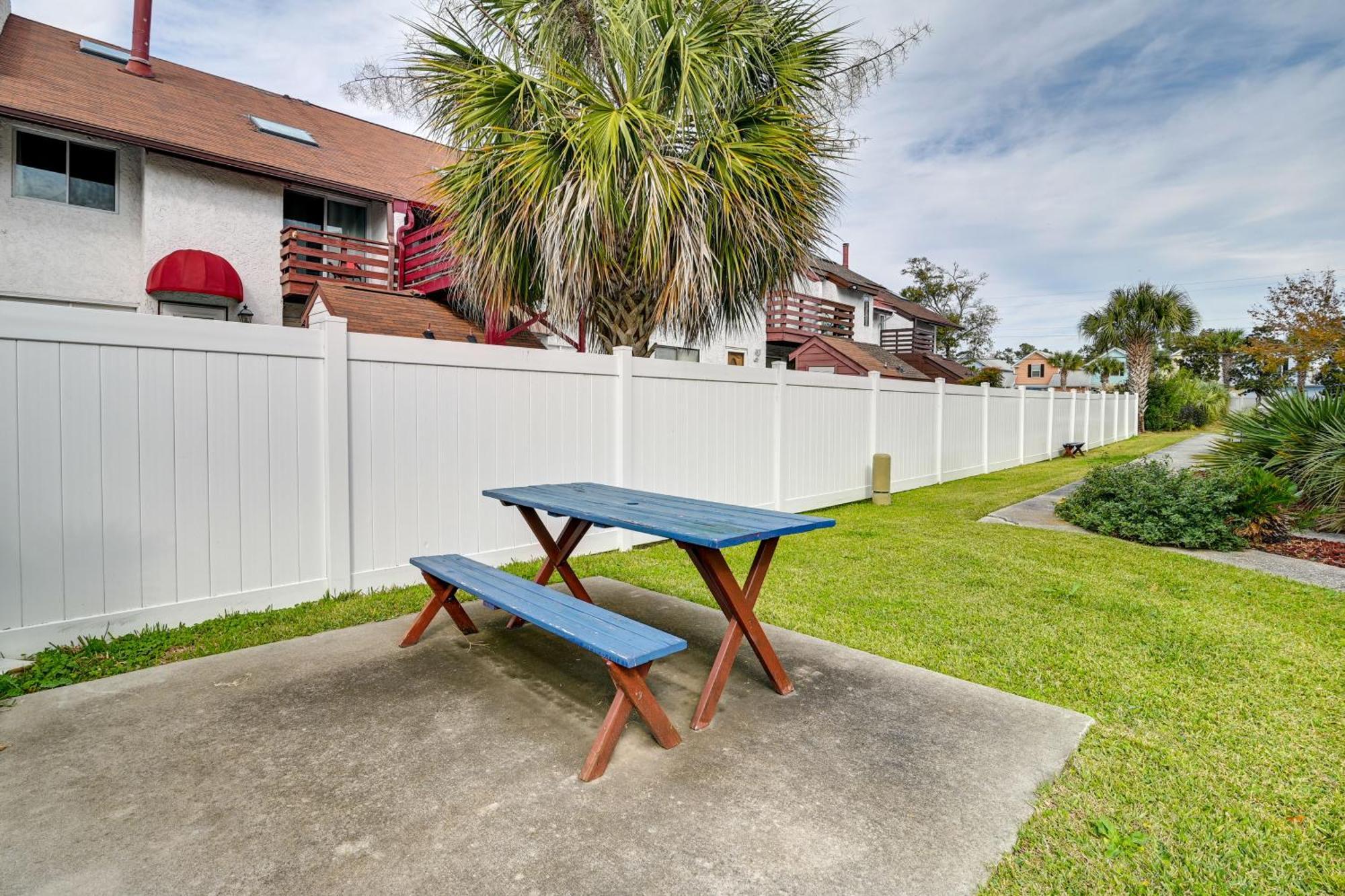 Cozy Myrtle Getaway 1 Block To Ocean!