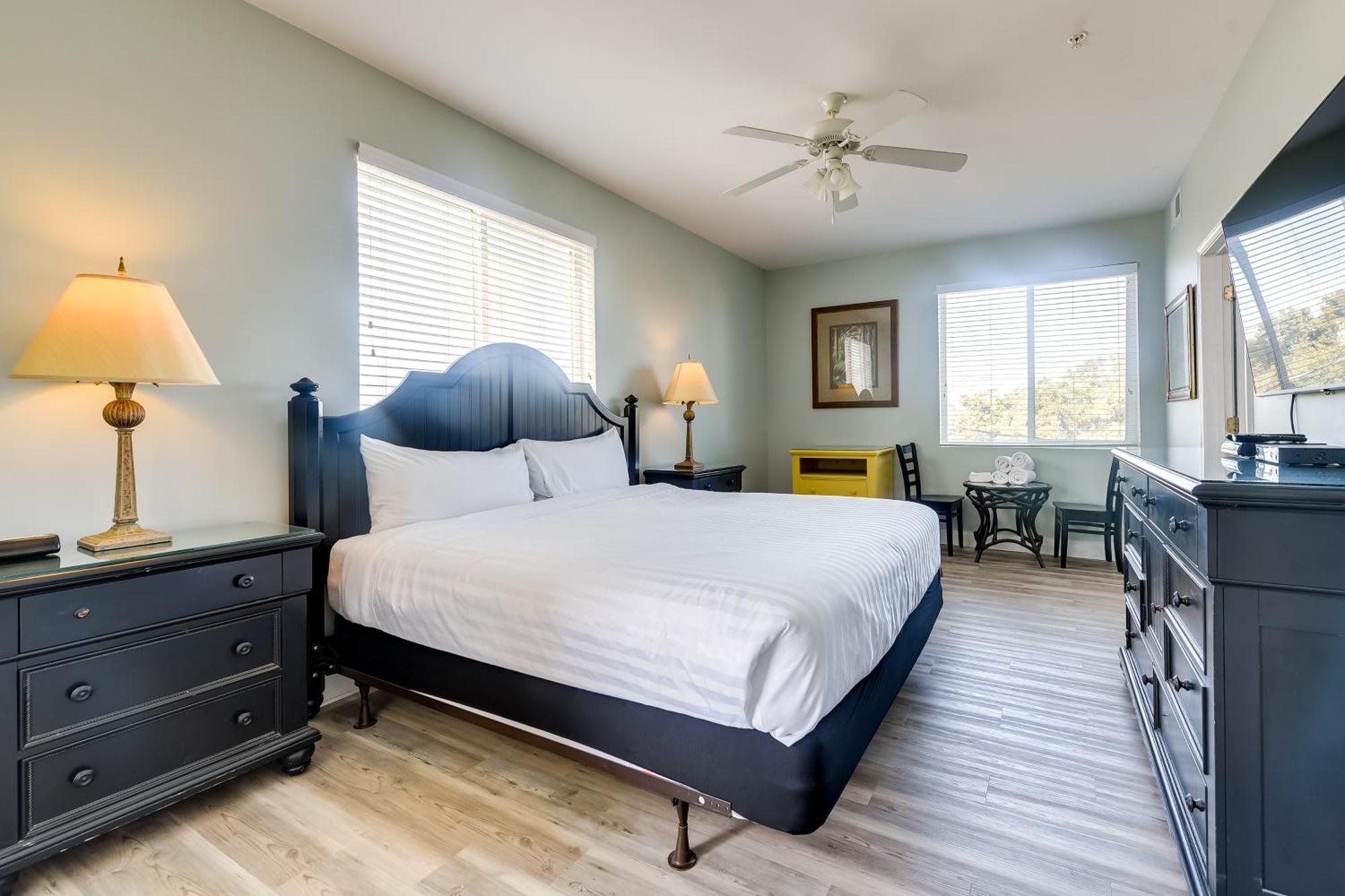 Roomy North Myrtle Condo, Walk To Apartment