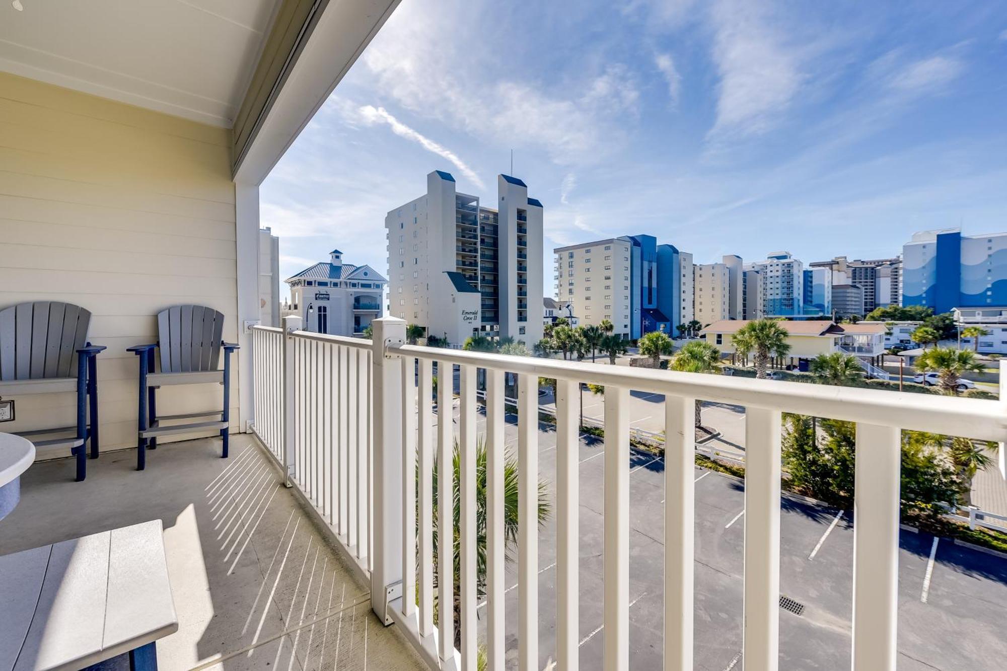 Apartment Roomy North Myrtle Condo, Walk To *