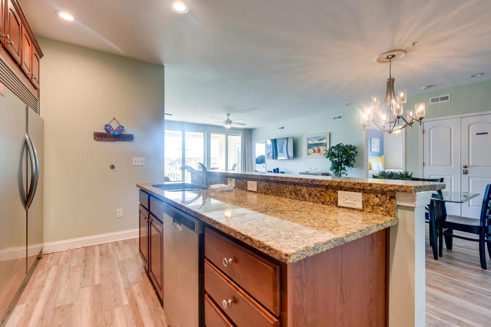 Roomy North Myrtle Condo, Walk To Apartment Myrtle Beach
