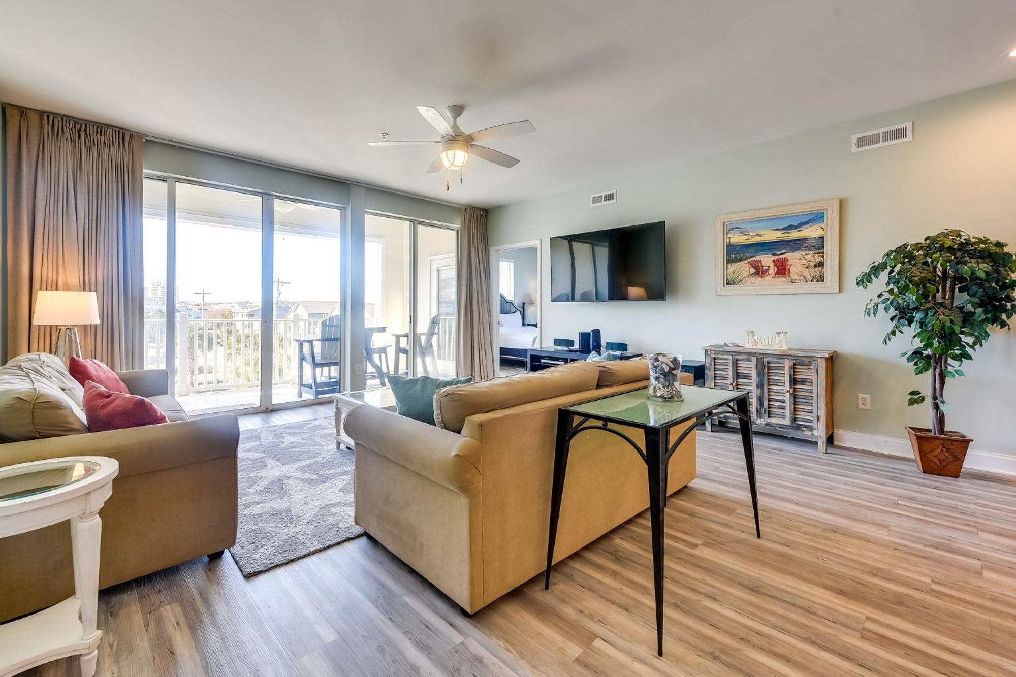 Apartment Roomy North Myrtle Condo, Walk To *